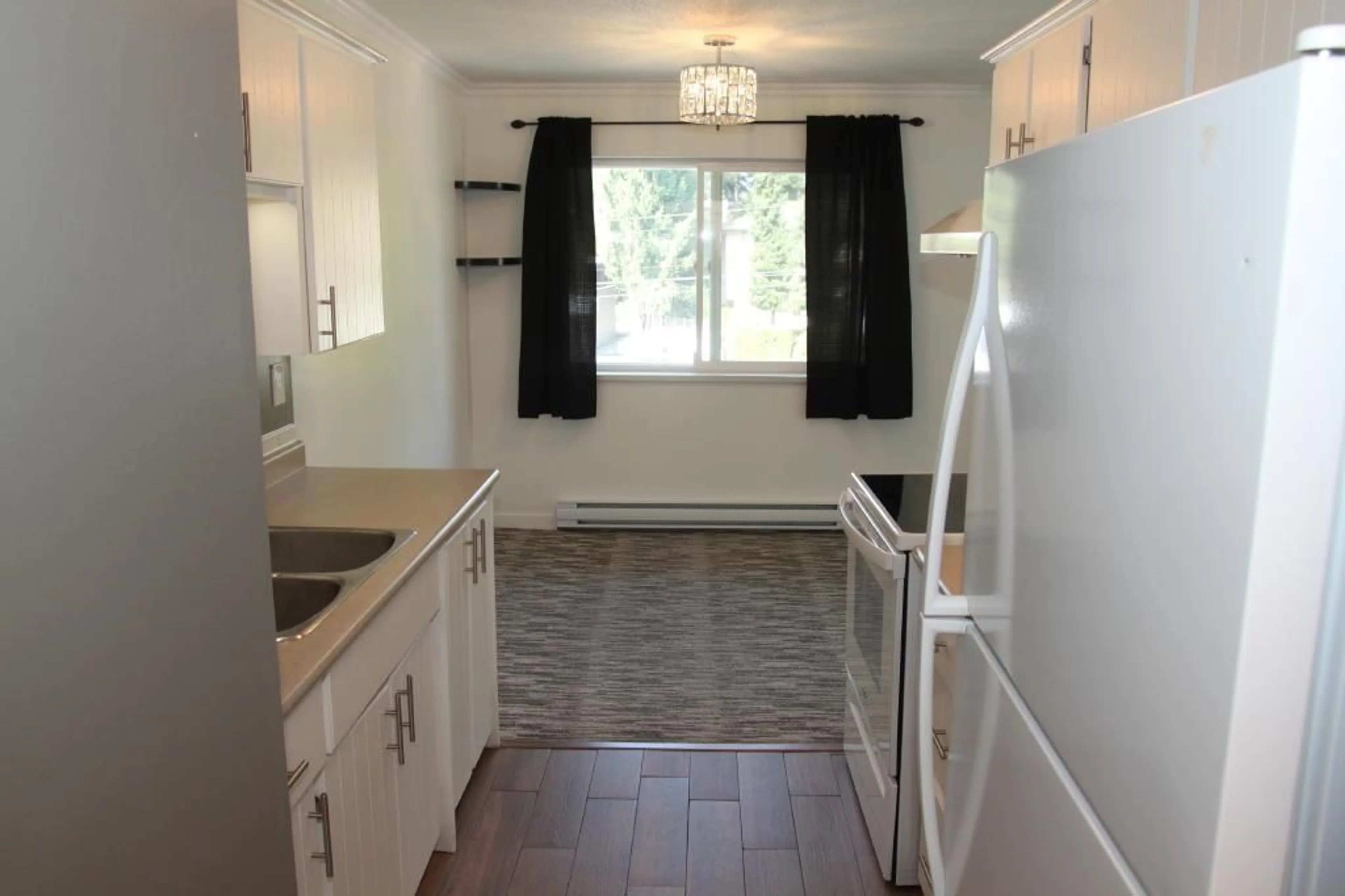 Standard kitchen, unknown for 301 - 33664 MARSHALL, Abbotsford British Columbia V2S6E8