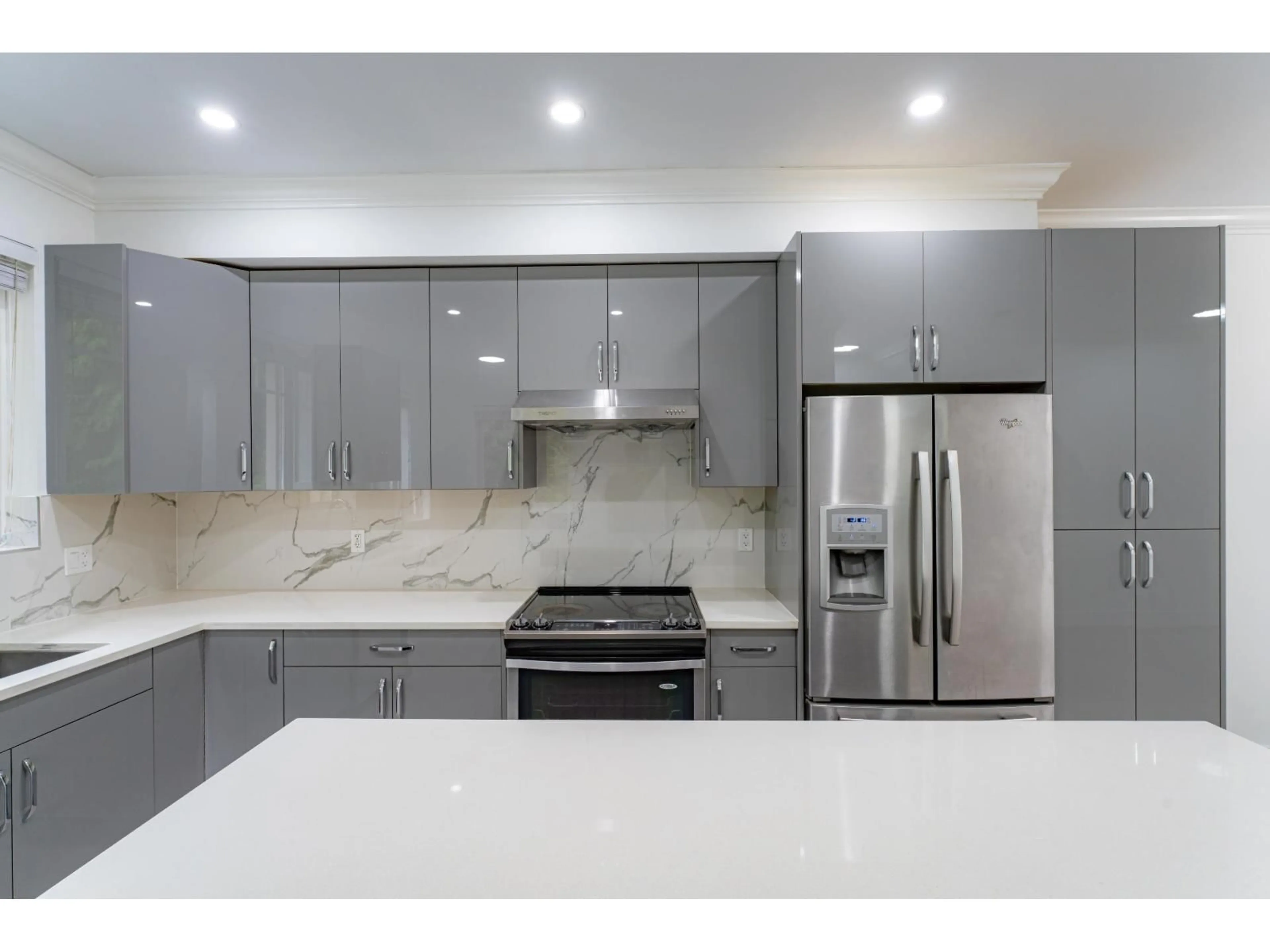 Open concept kitchen, unknown for 13 - 14285 64, Surrey British Columbia V3W1Z2