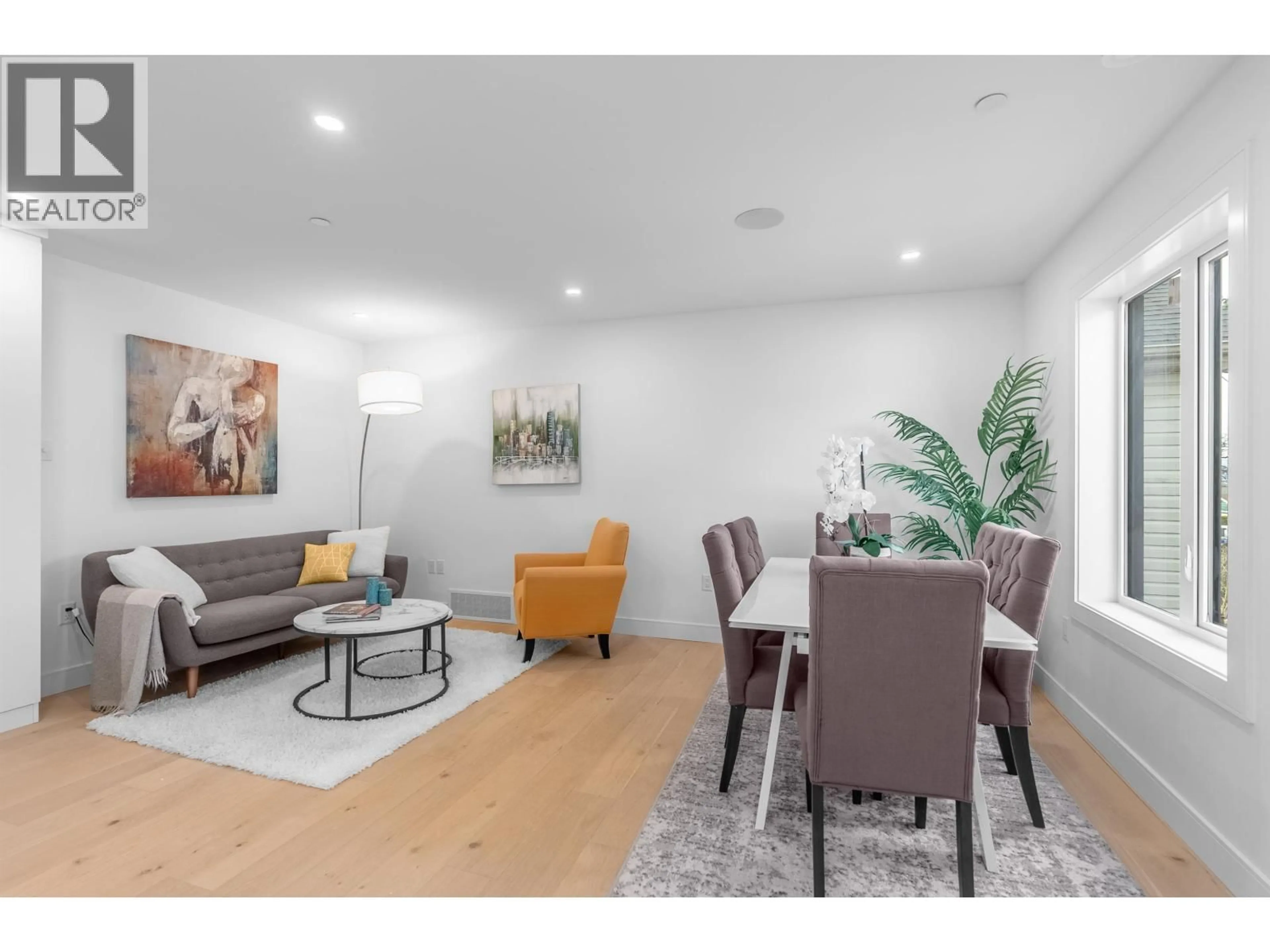 Living room with furniture, unknown for 3511 TRIUMPH STREET, Vancouver British Columbia V5K1V2