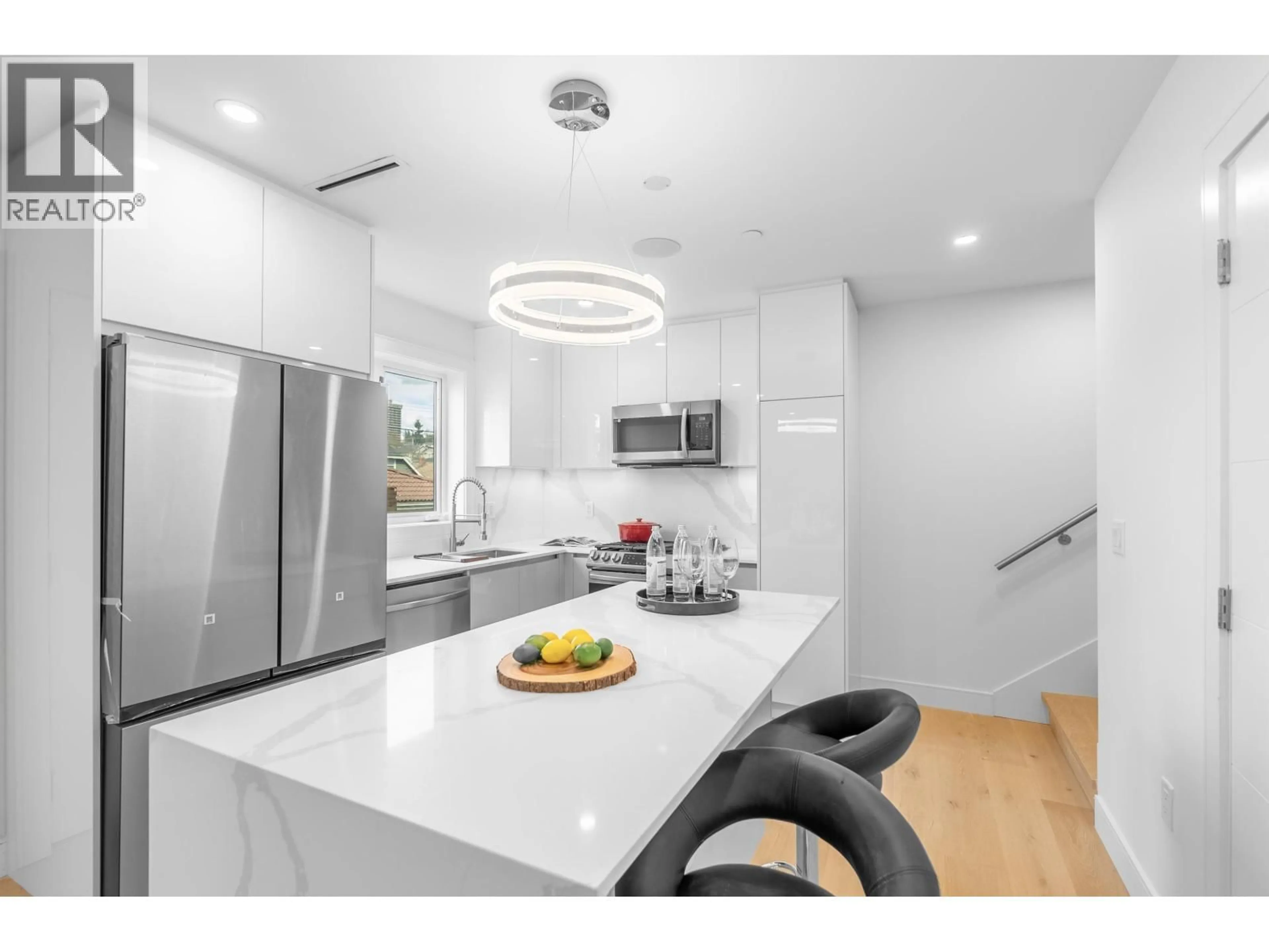 Open concept kitchen, unknown for 3511 TRIUMPH STREET, Vancouver British Columbia V5K1V2