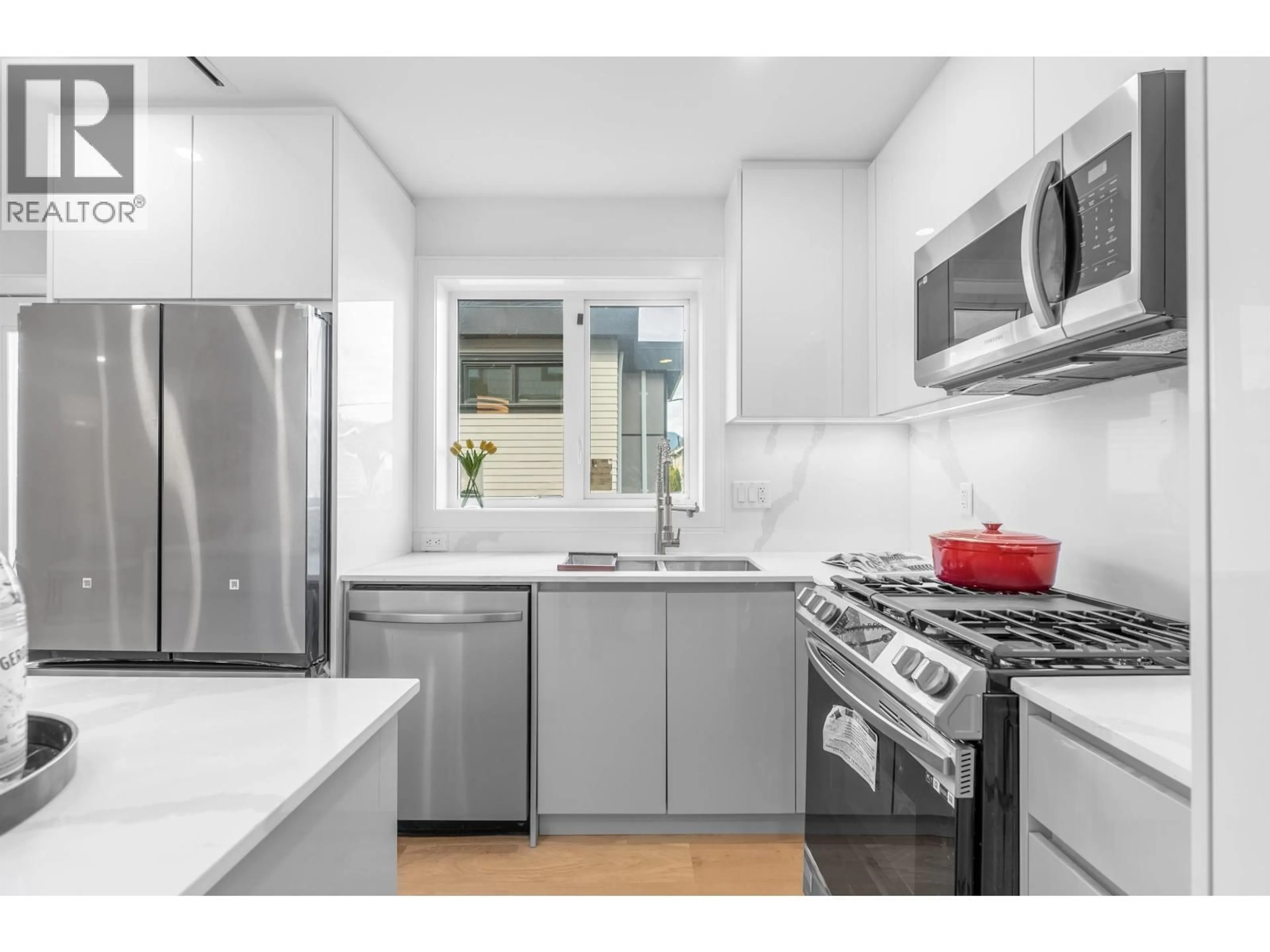 Unknown for 3511 TRIUMPH STREET, Vancouver British Columbia V5K1V2