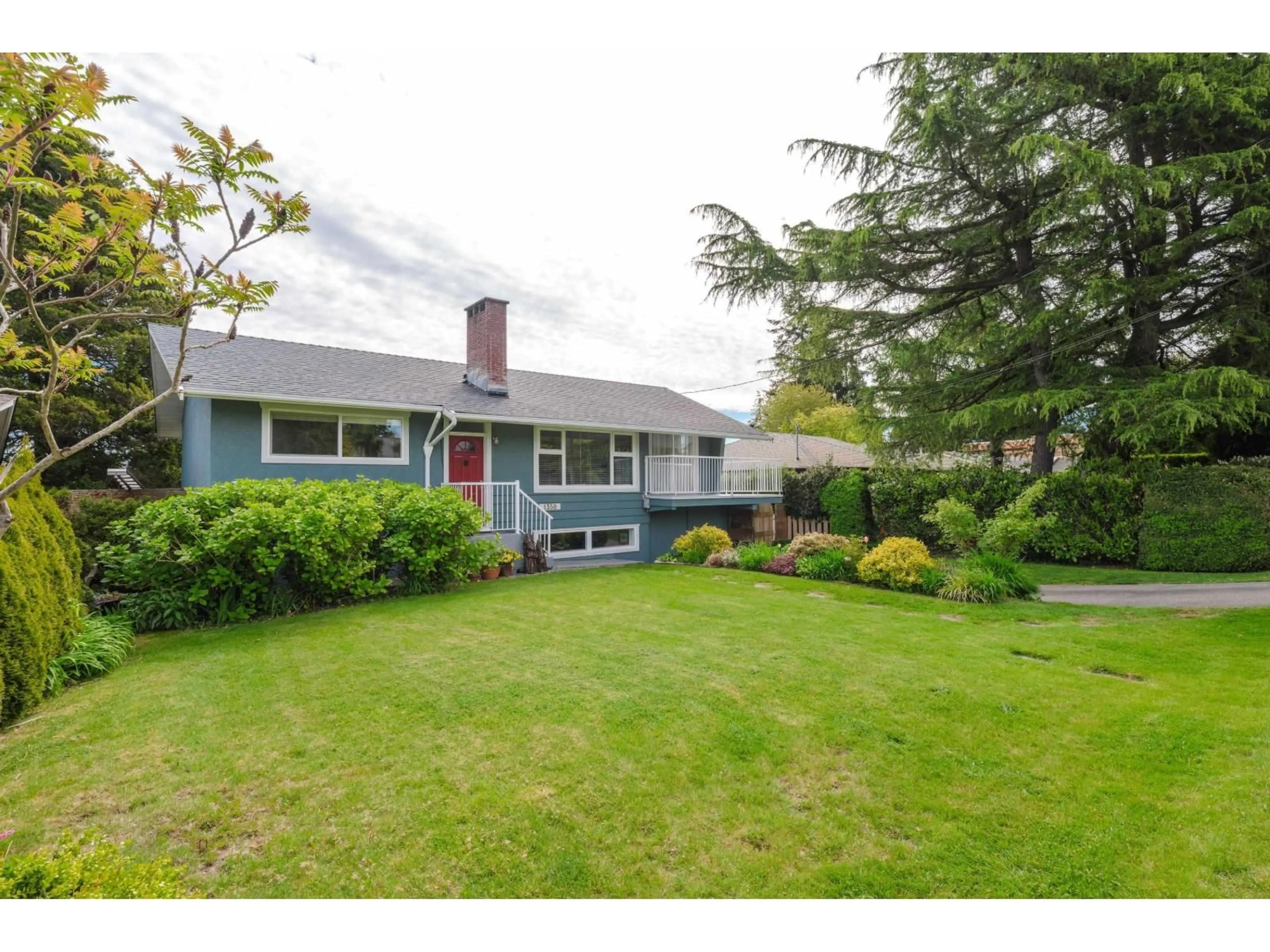 Unknown for 1350 FINLAY, White Rock British Columbia V4B4L2