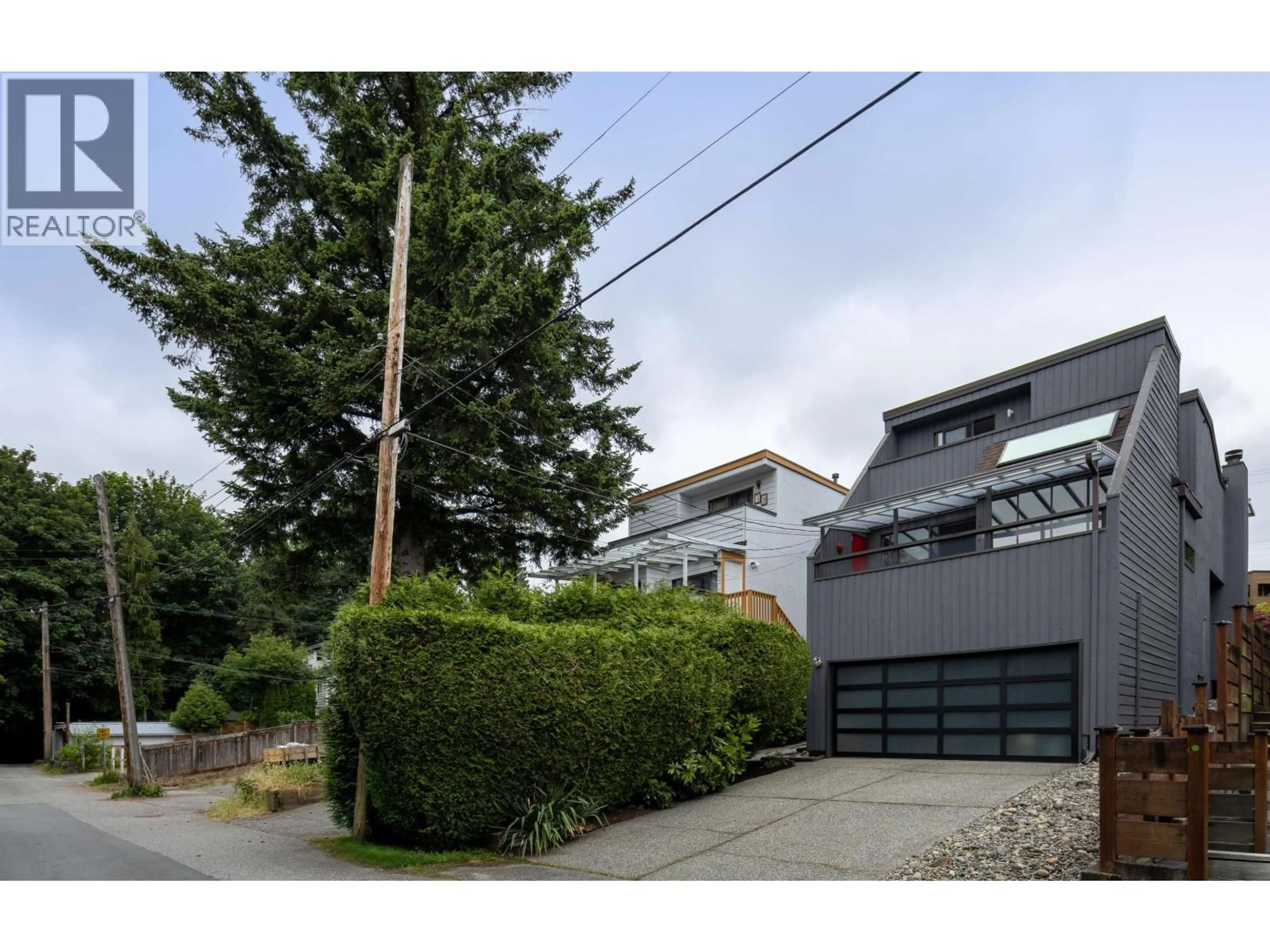 Unknown for 1915 CHESTERFIELD AVENUE, North Vancouver British Columbia V7M2P4