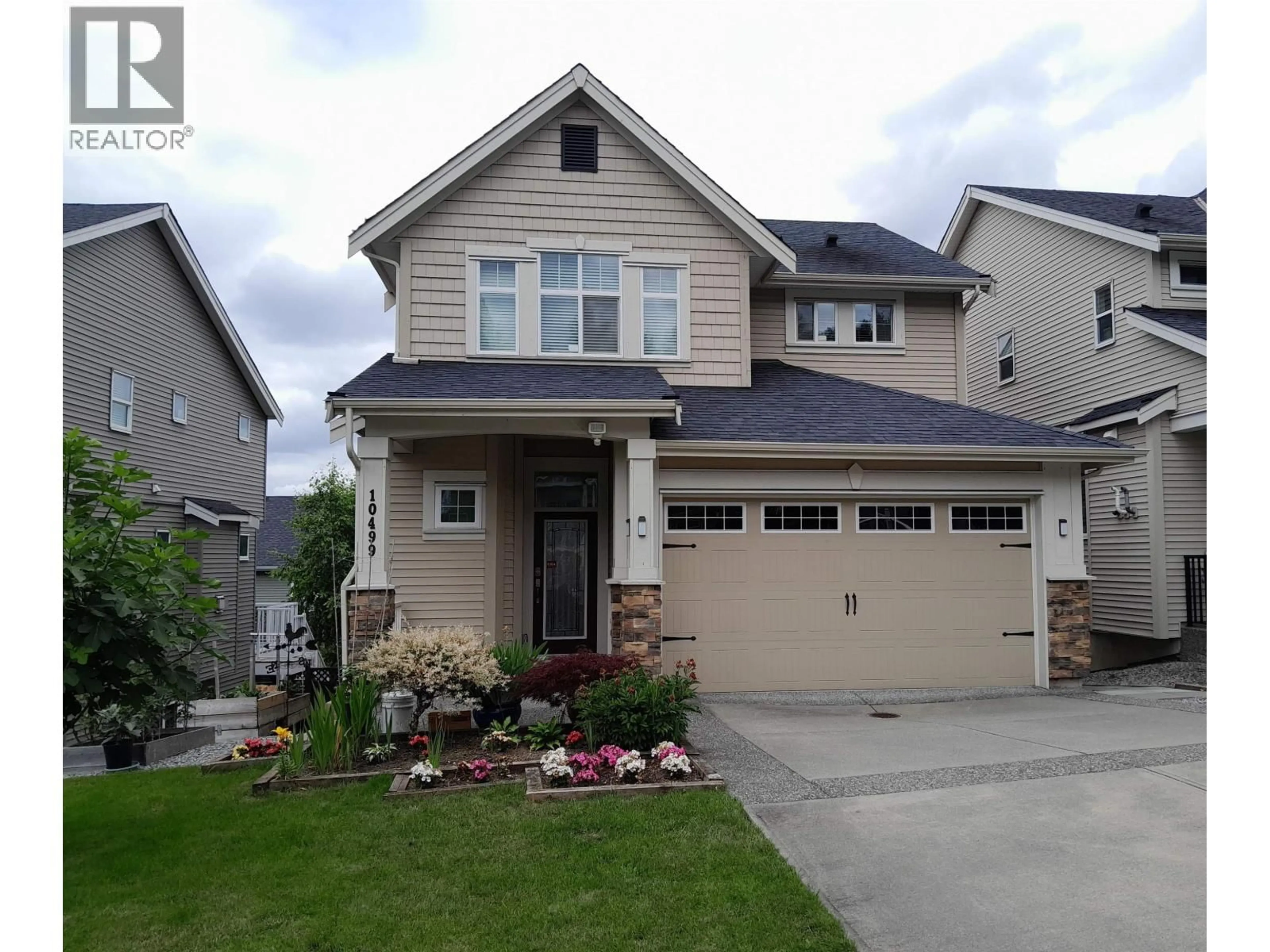 Home with vinyl exterior material, street for 10499 MCEACHERN STREET, Maple Ridge British Columbia V2W0H8
