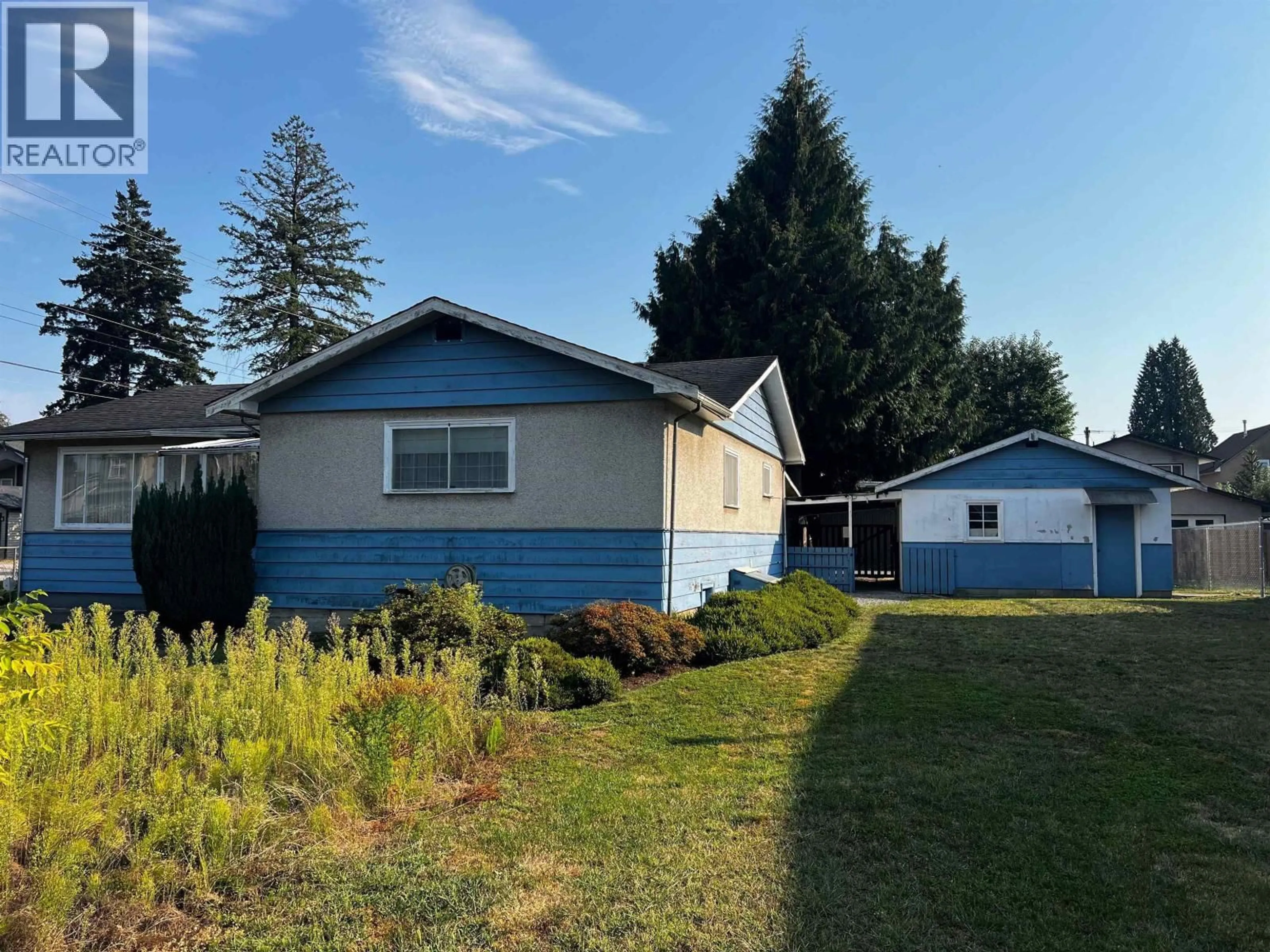 Home with vinyl exterior material, street for 3047 OXFORD STREET, Port Coquitlam British Columbia V3B4C2