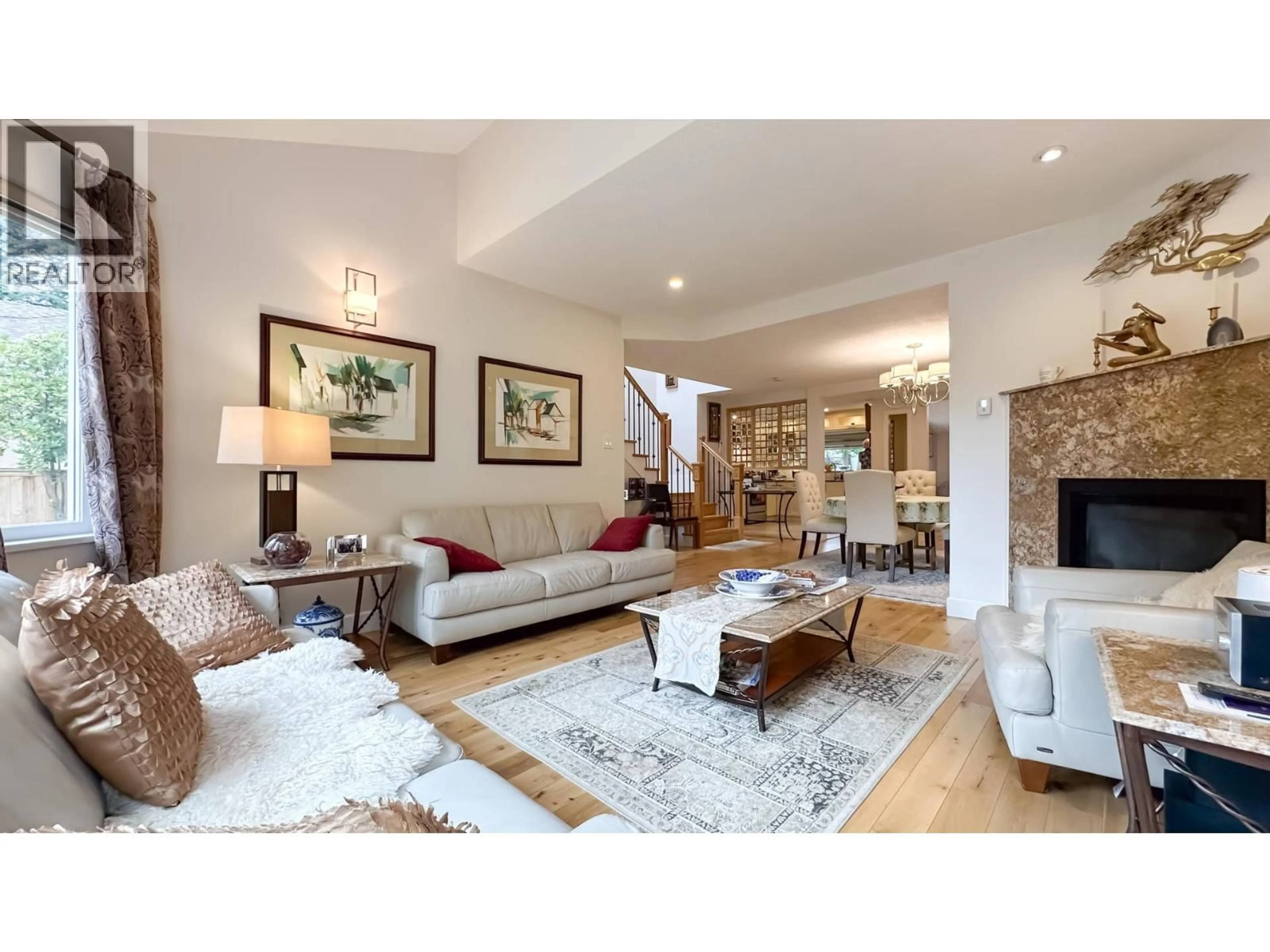Living room with furniture, unknown for 880 19TH STREET, North Vancouver British Columbia V7P1Z8