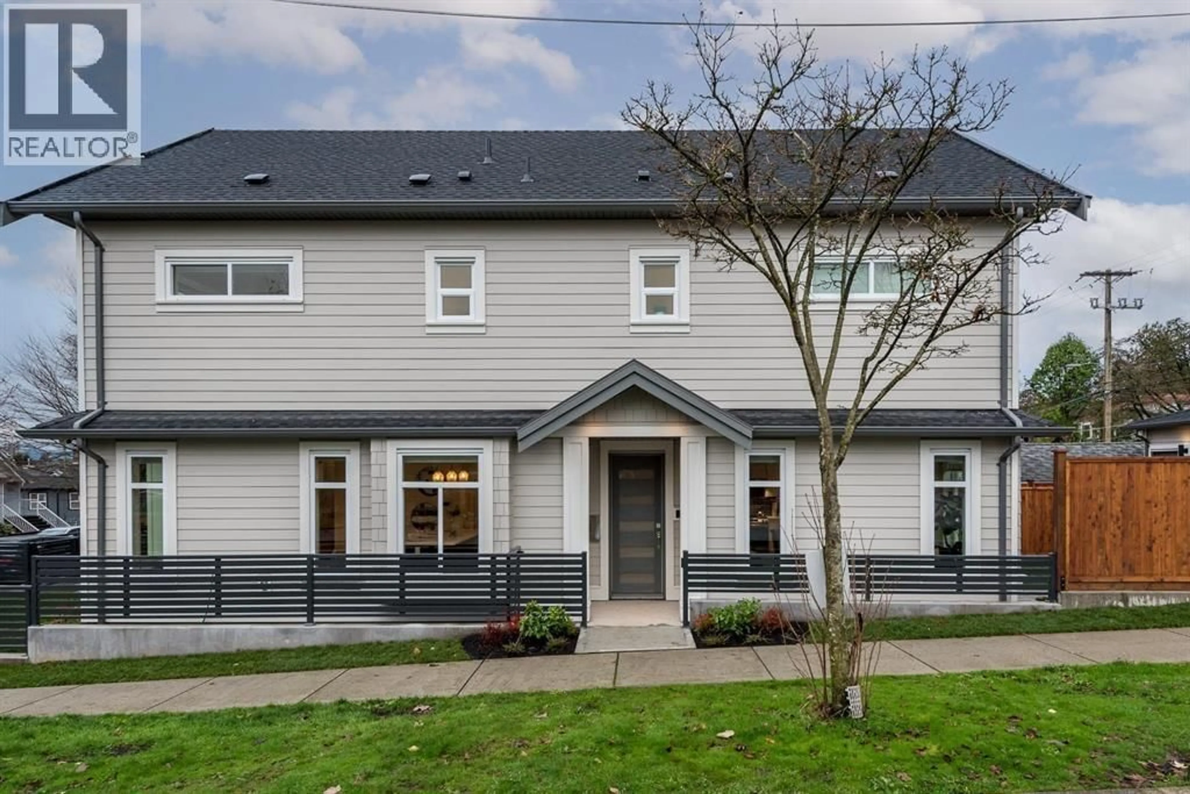 Home with vinyl exterior material, street for 5222 ARGYLE STREET, Vancouver British Columbia V5P0E5