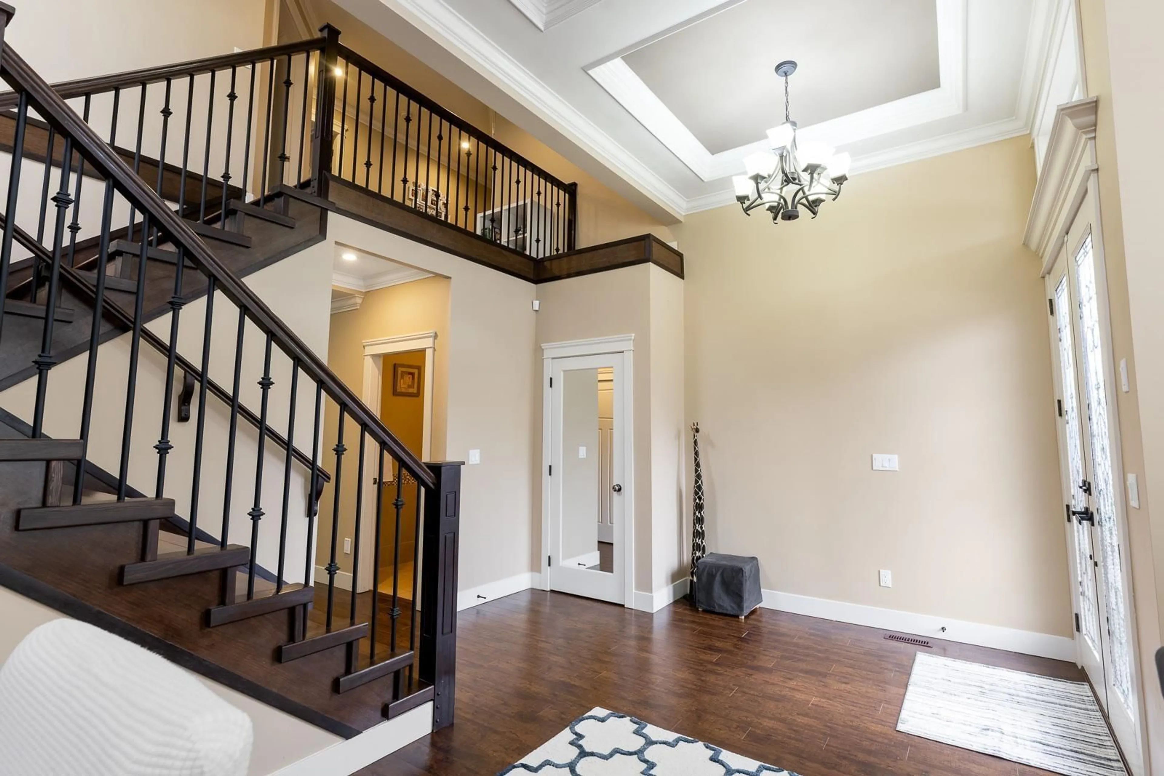Indoor entryway for 14681 62A, Surrey British Columbia V3S3T1