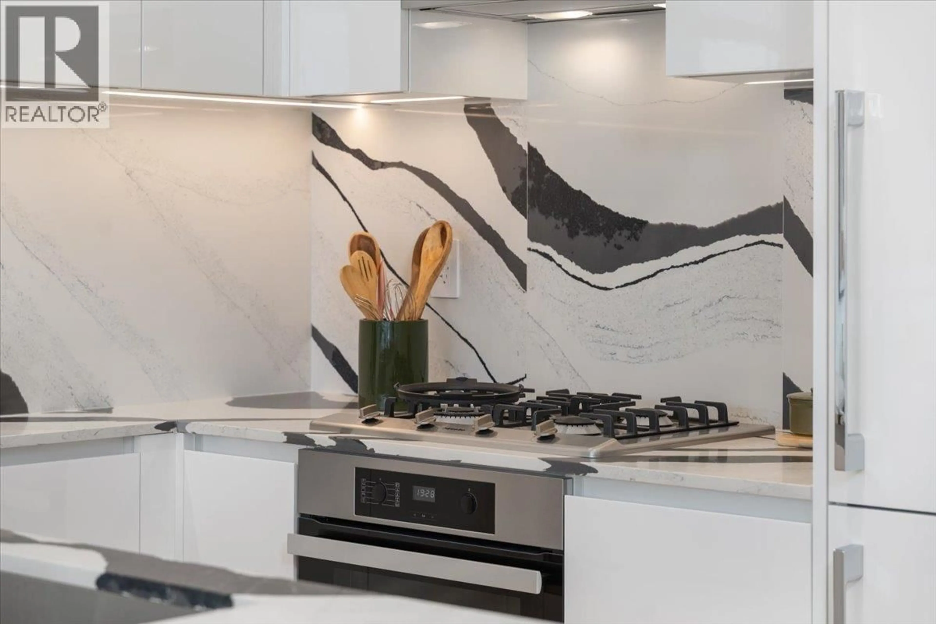 Contemporary kitchen, ceramic/tile floor for 1104 - 135 13TH STREET, North Vancouver British Columbia V7L0J8