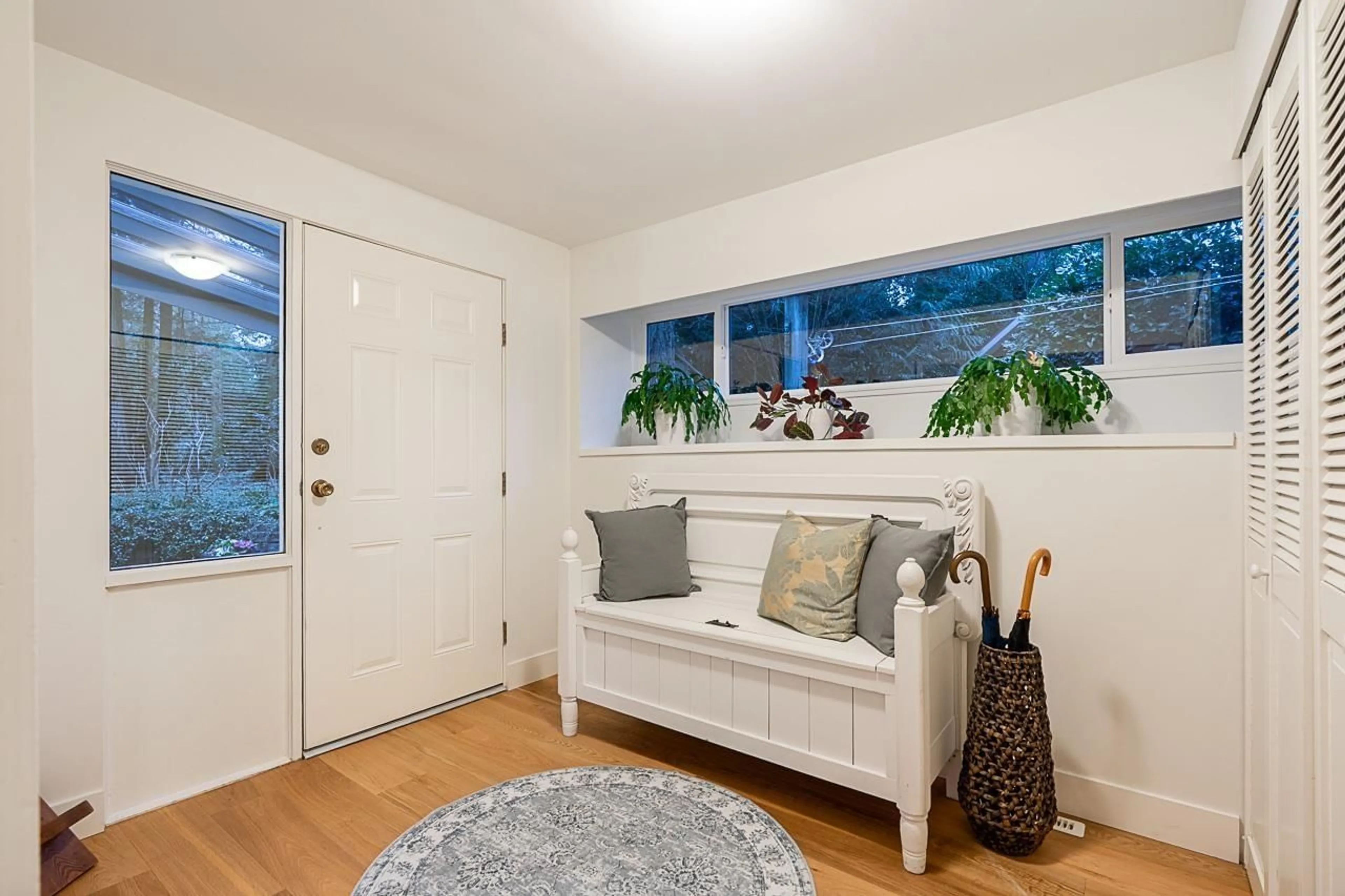 Indoor entryway for 18 CLOVERMEADOW, Langley British Columbia V2Z2R1