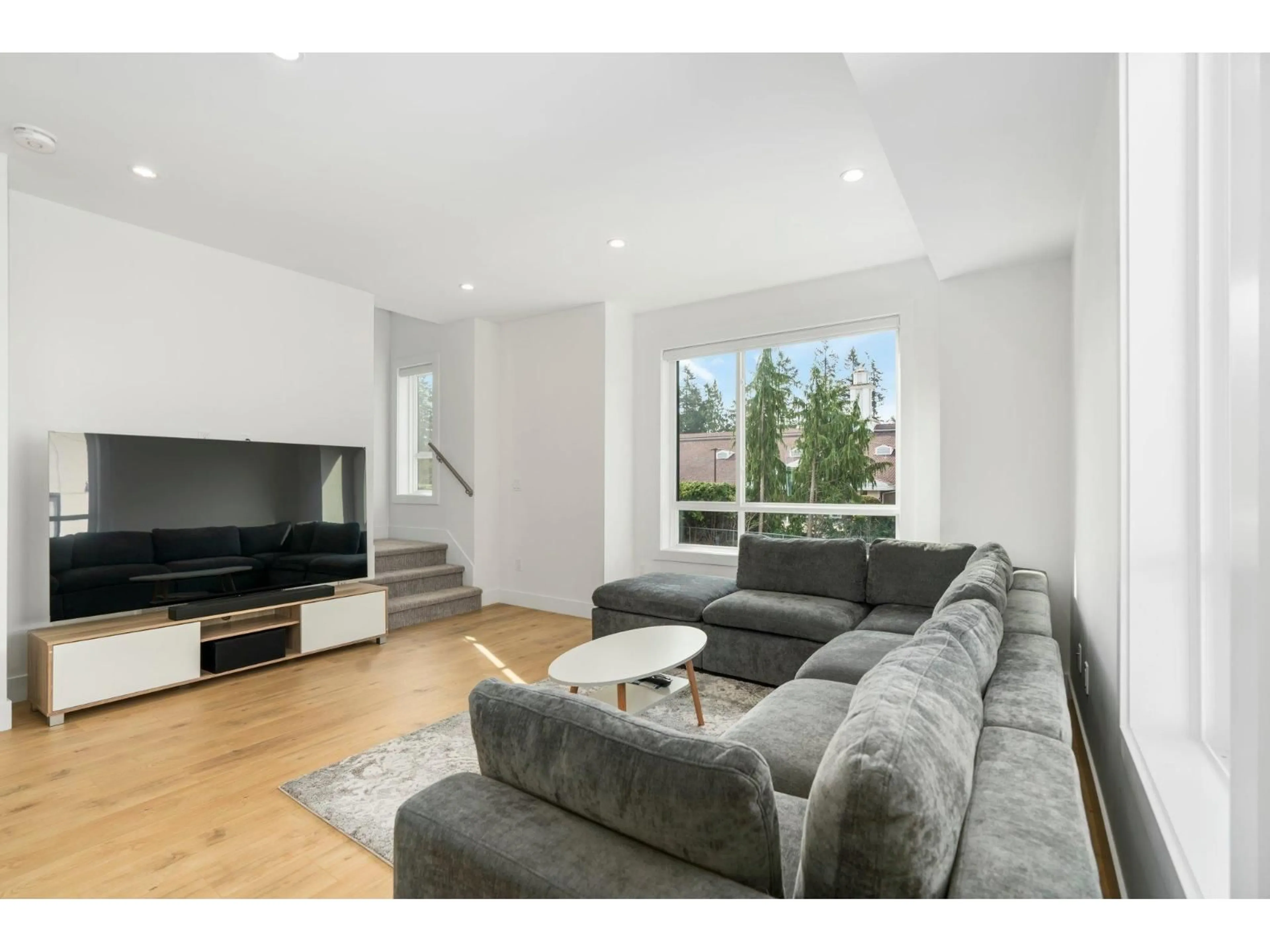 Living room with furniture, unknown for 37 - 12635 63, Surrey British Columbia V3X1T9