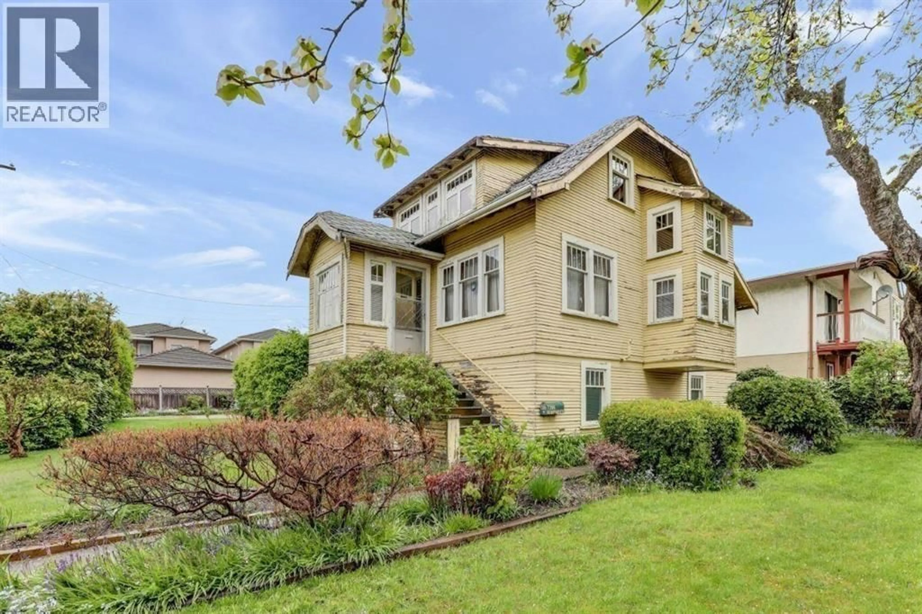 Home with brick exterior material, street for 7386 HUMPHRIES AVENUE, Burnaby British Columbia V3N3E5
