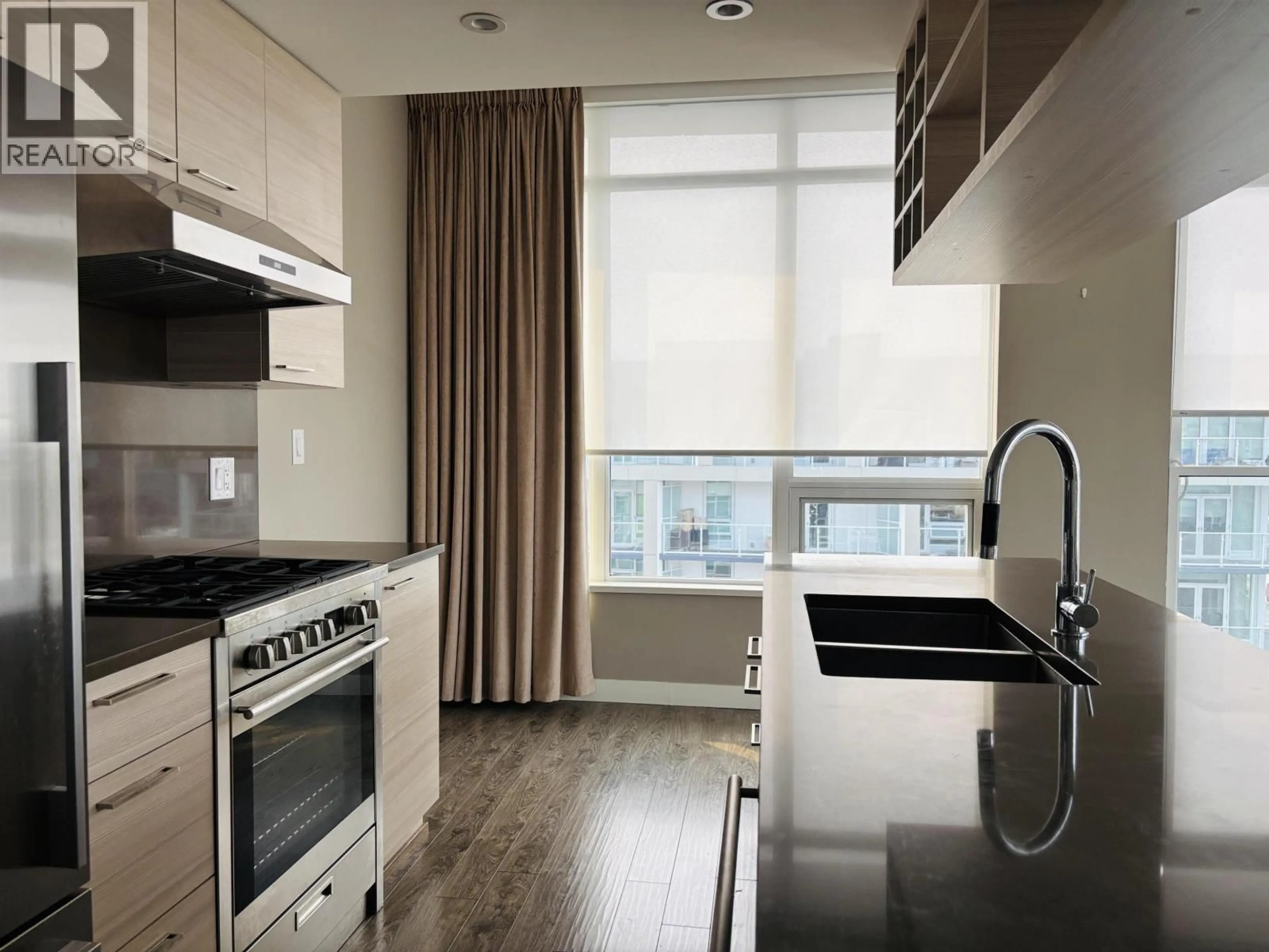 Standard kitchen, wood/laminate floor for 1808 - 6288 NO. 3 ROAD, Richmond British Columbia V6Y0J4