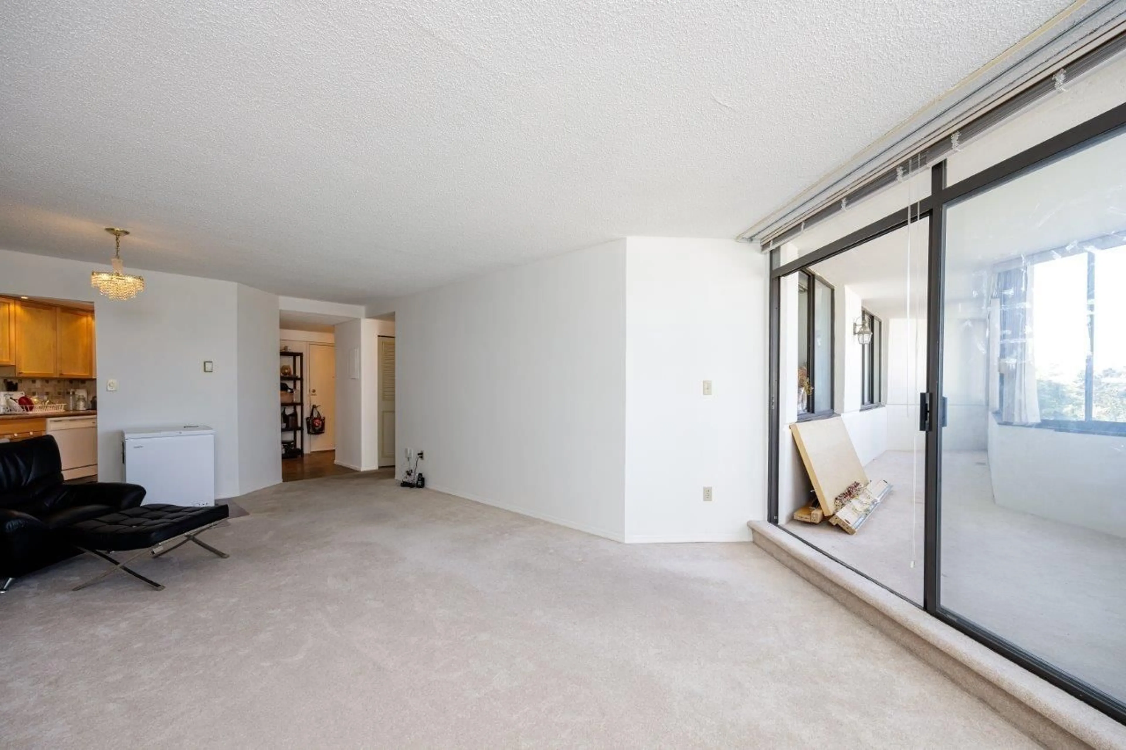 A pic of a room for 205 - 1480 FOSTER, White Rock British Columbia V4B3X7