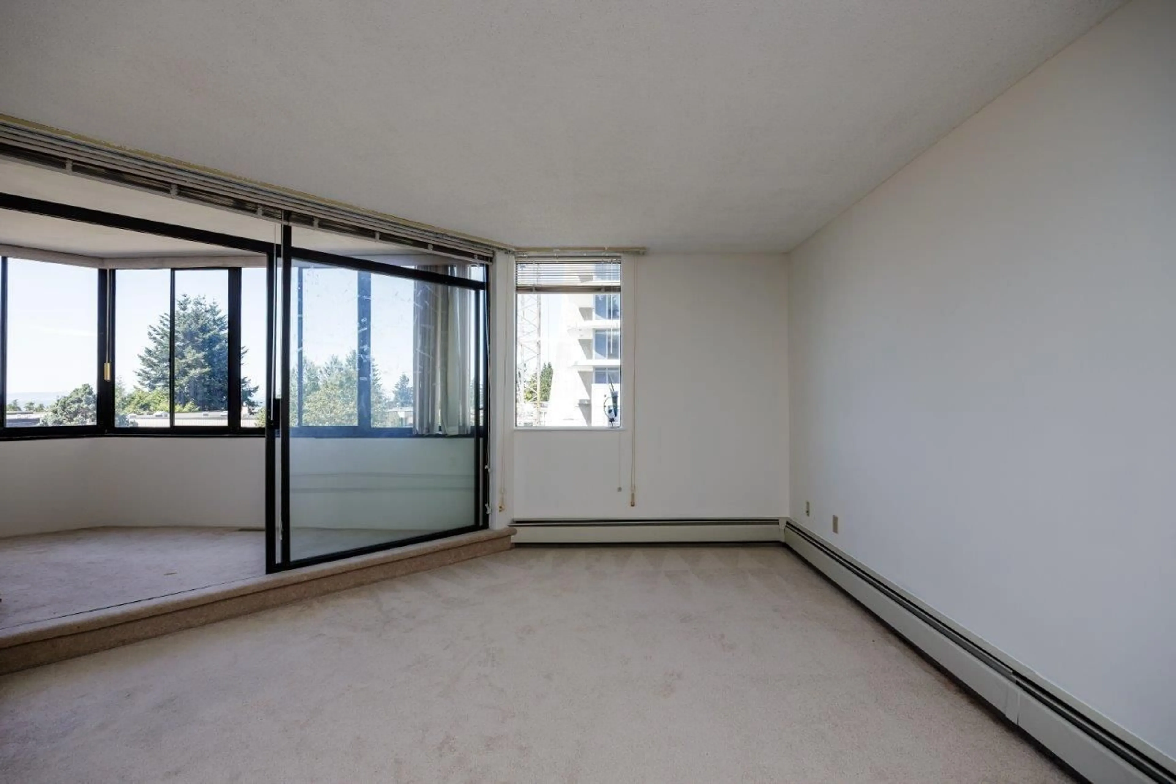 A pic of a room for 205 - 1480 FOSTER, White Rock British Columbia V4B3X7