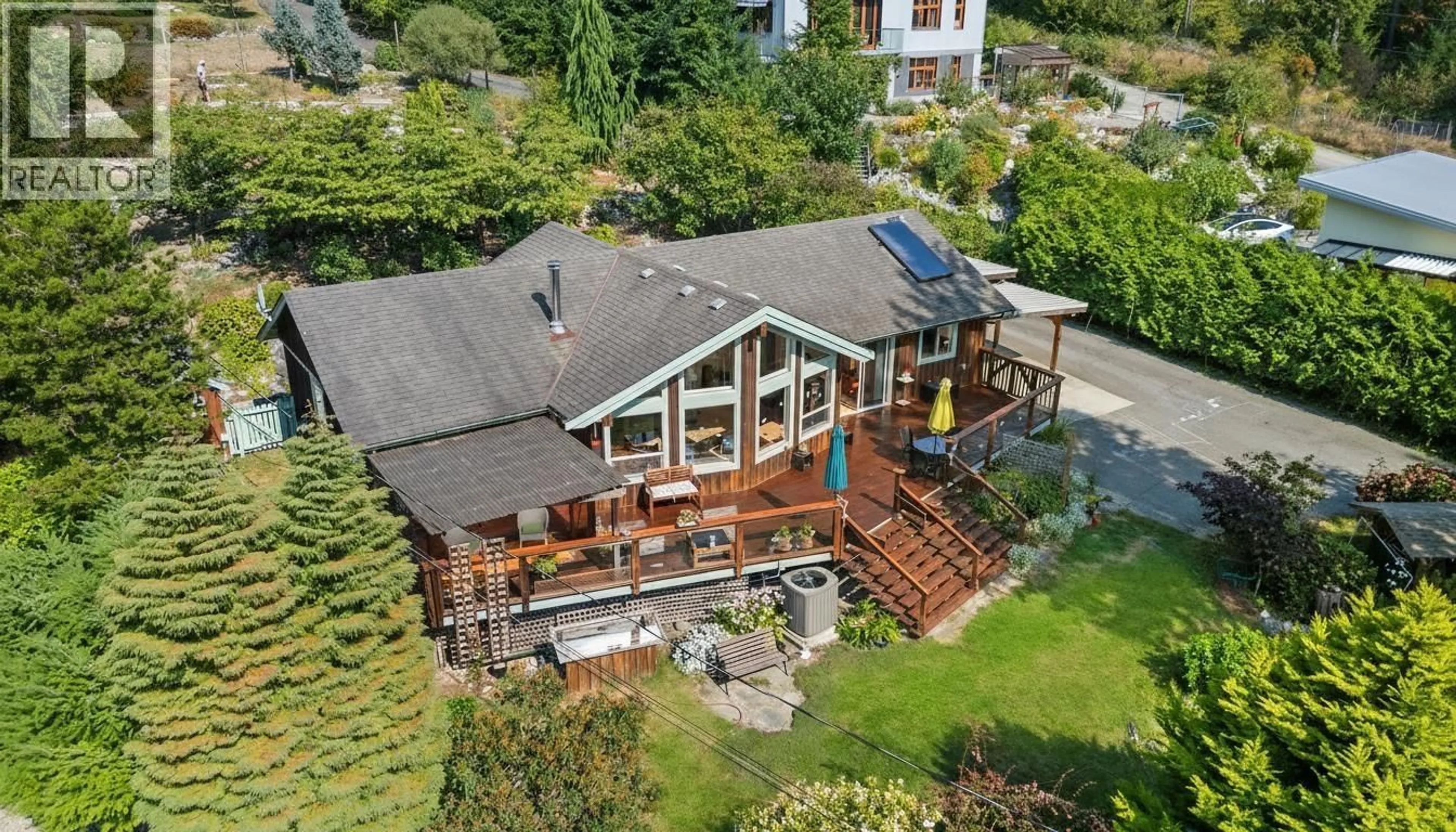 A pic from outside/outdoor area/front of a property/back of a property/a pic from drone, unknown for 1372 GOWER POINT ROAD, Gibsons British Columbia V0N1V3