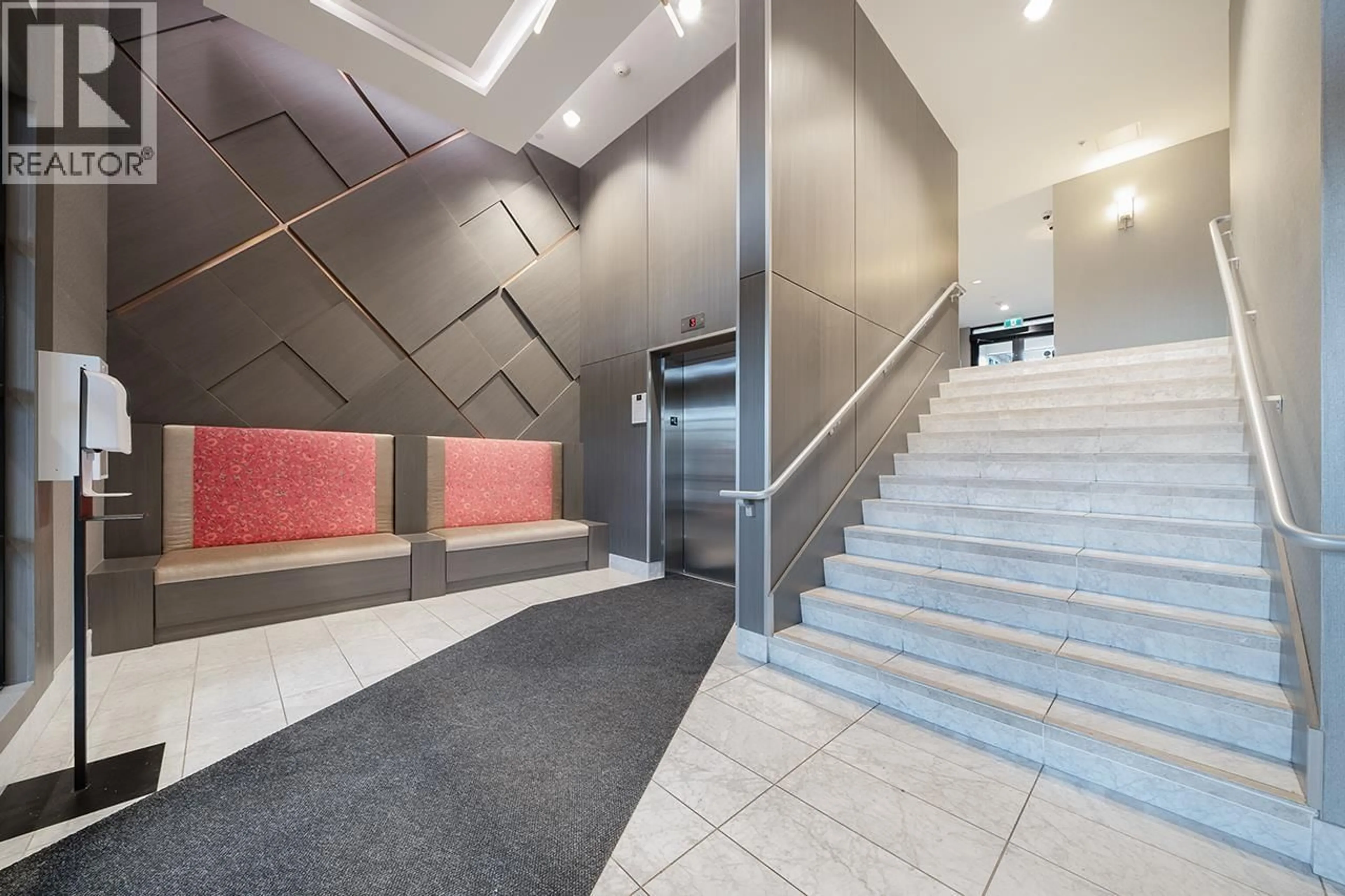 Indoor foyer for 430 - 9500 TOMICKI AVENUE, Richmond British Columbia V6X0R9