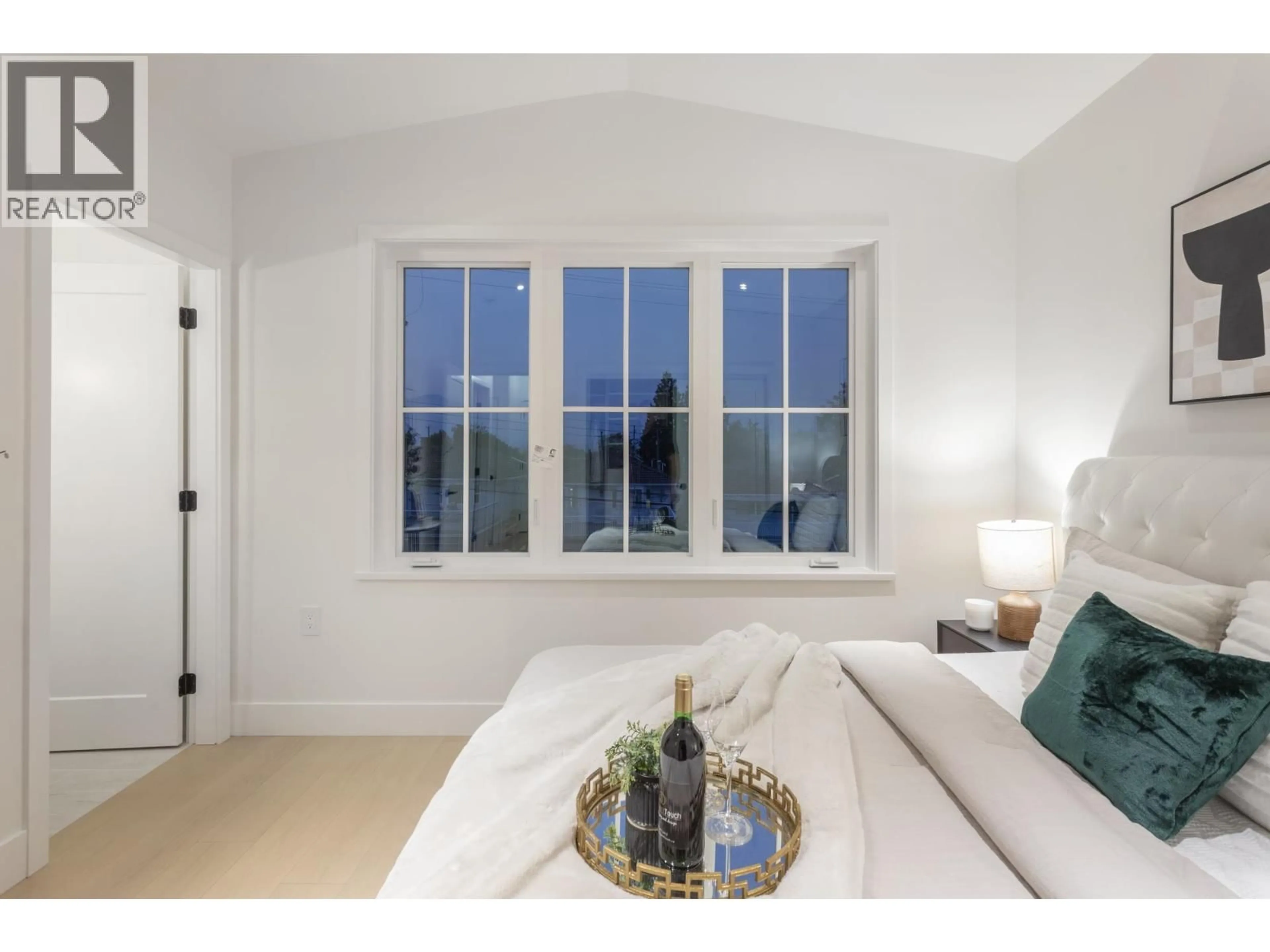 A pic of a room for 1 - 4315 ALBERT STREET, Burnaby British Columbia V5C2E9