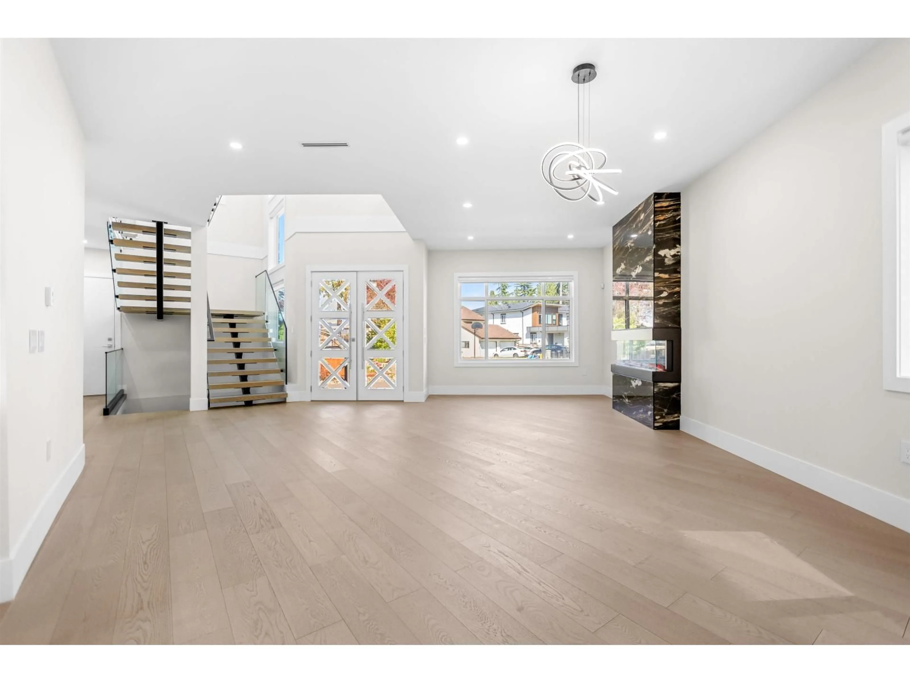 Indoor entryway for 11668 95A, Delta British Columbia V4C7P6