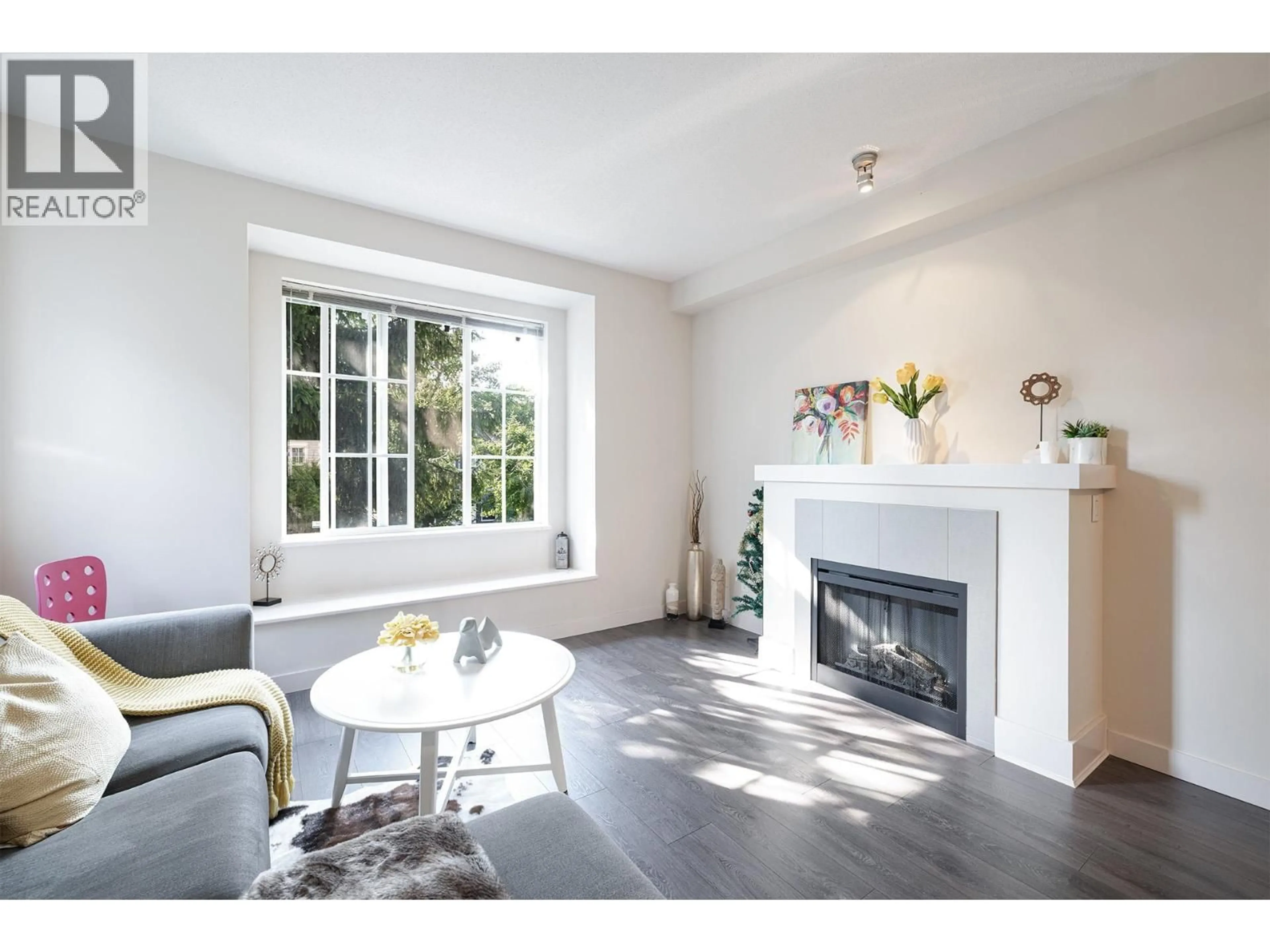 Living room with furniture, unknown for 22 - 7331 HEATHER STREET, Richmond British Columbia V6Y4M3
