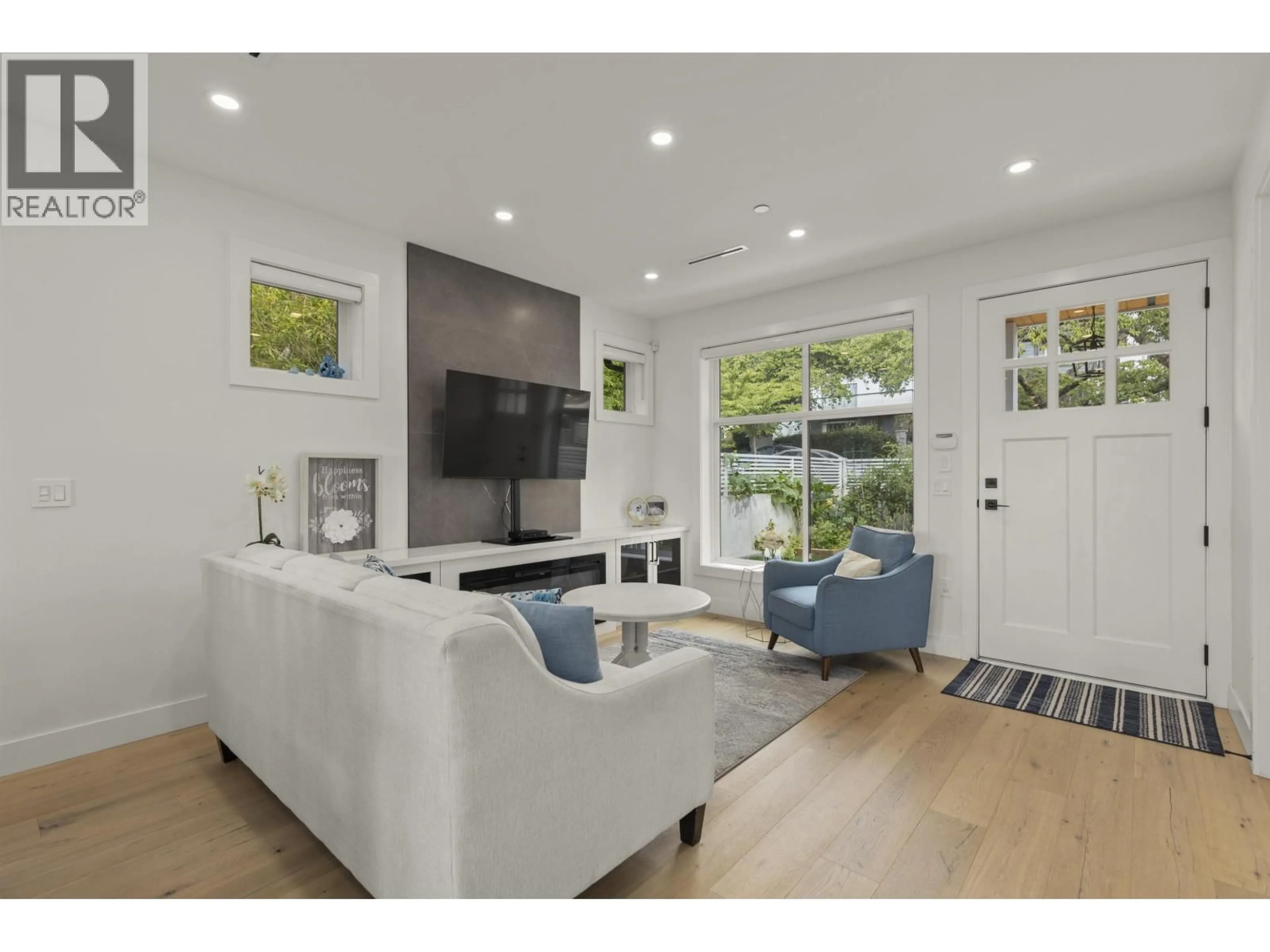 Living room with furniture, unknown for 2666 6TH AVENUE, Vancouver British Columbia V5M1R3