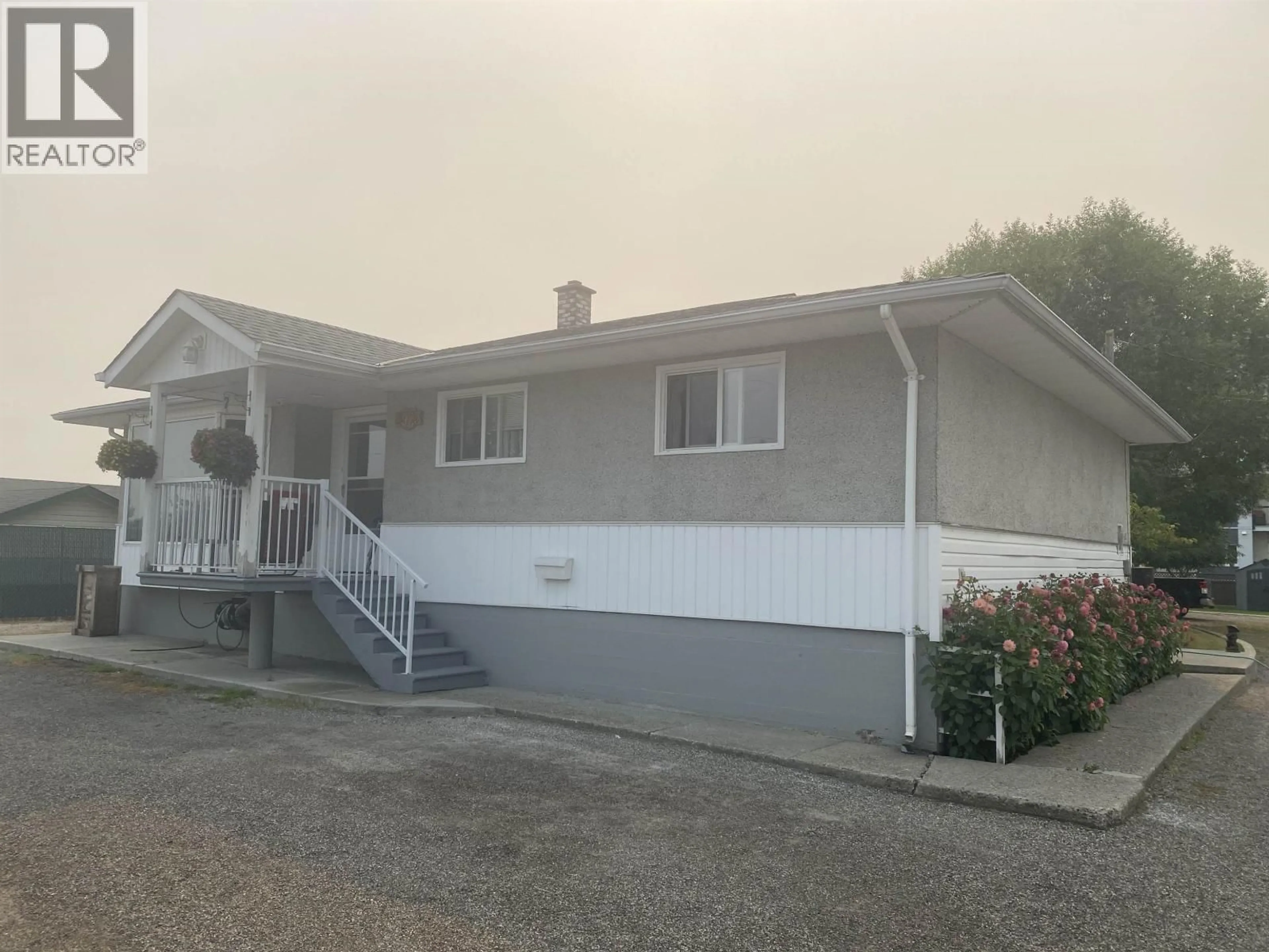 Home with vinyl exterior material, unknown for 2923 FERRY AVENUE, Prince George British Columbia V2N1L3