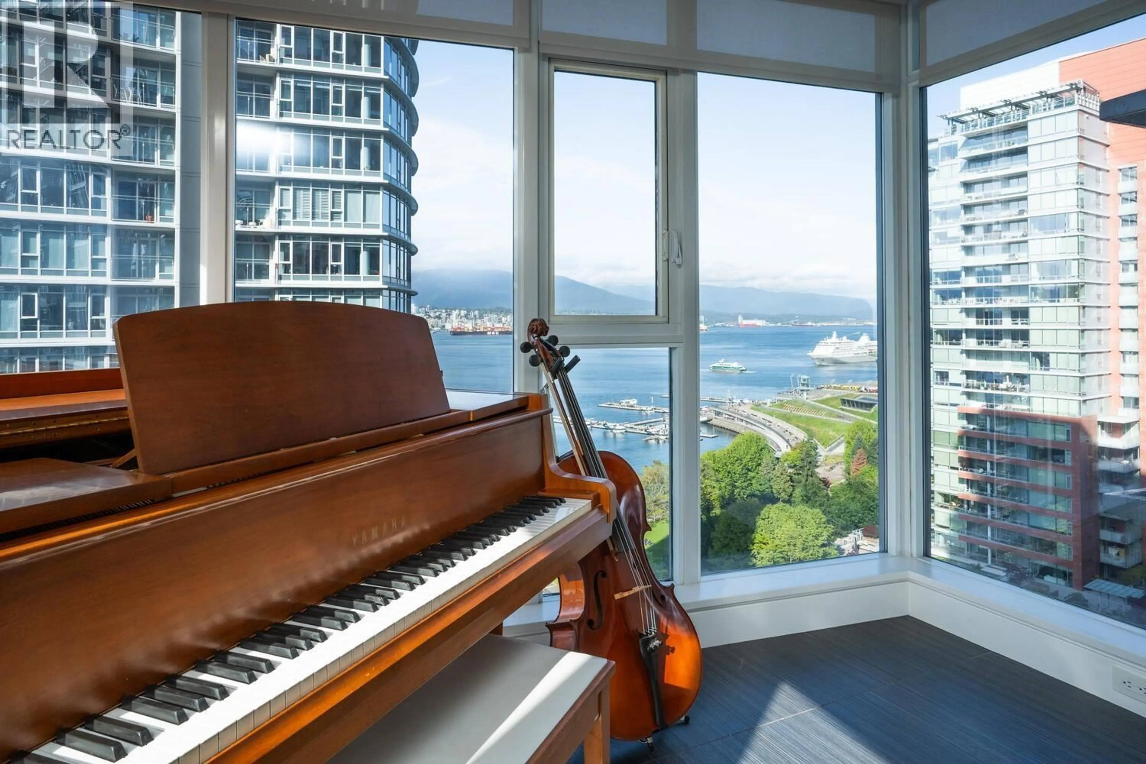 Balcony in the apartment, water/lake/river/ocean view for 1702 - 1205 HASTINGS STREET, Vancouver British Columbia V6E4T7