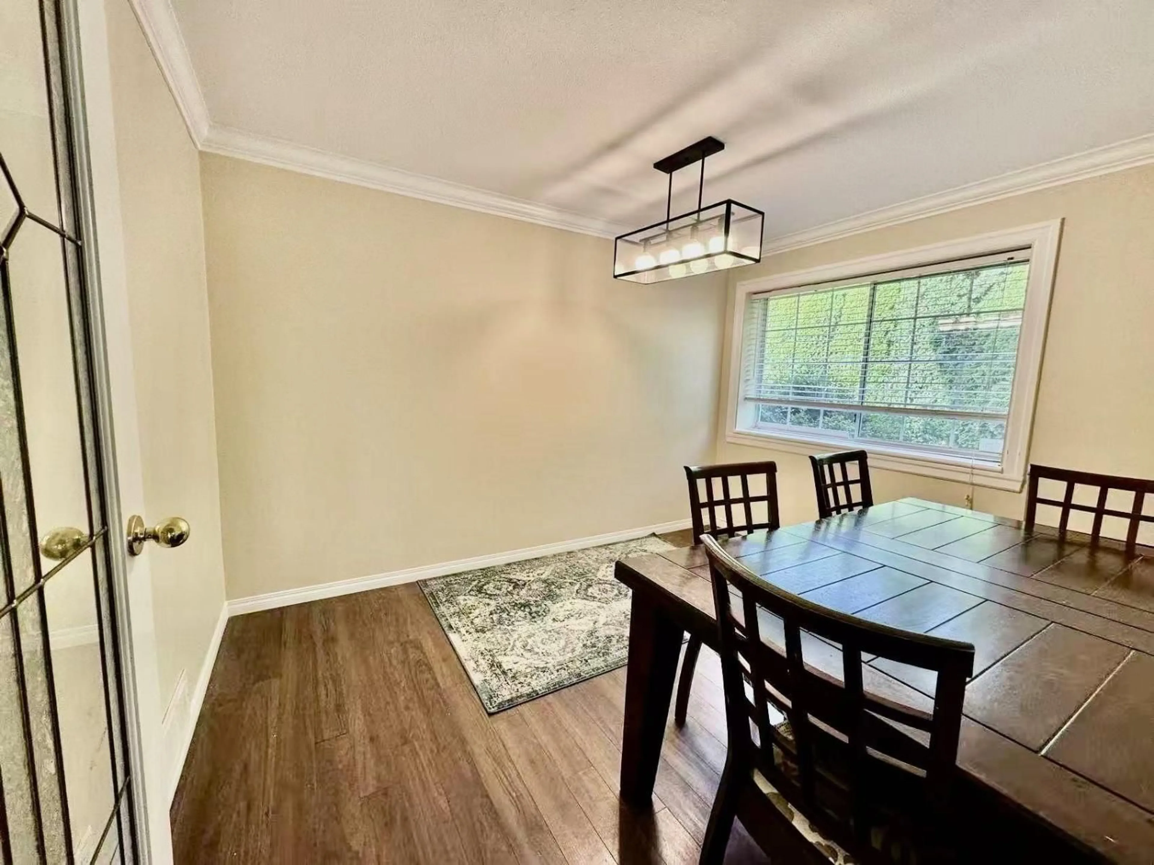 Dining room, wood/laminate floor for 19188 60B, Surrey British Columbia V3S7T8