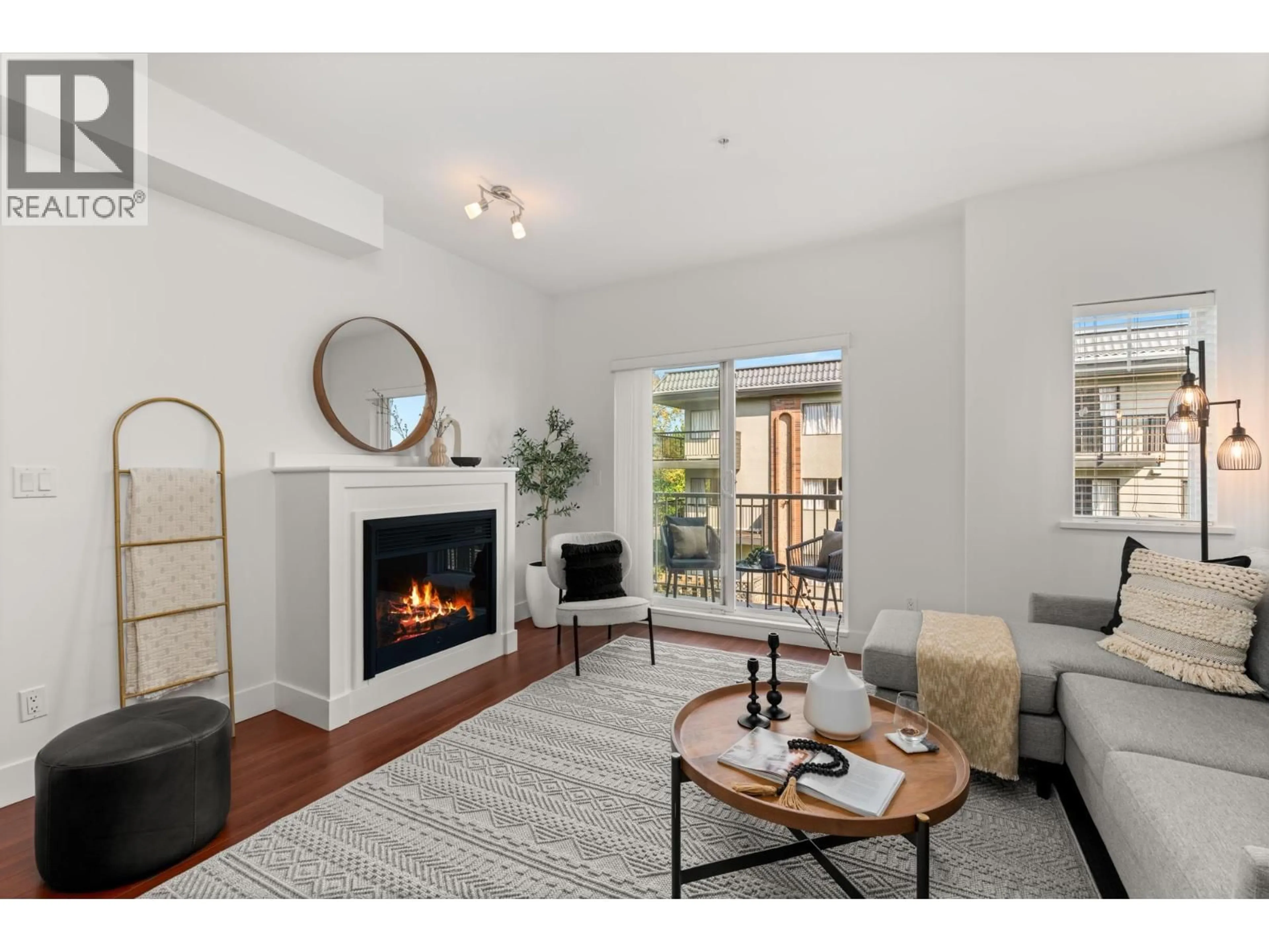 Living room with furniture, unknown for 228 - 368 ELLESMERE AVENUE, Burnaby British Columbia V5B3S9