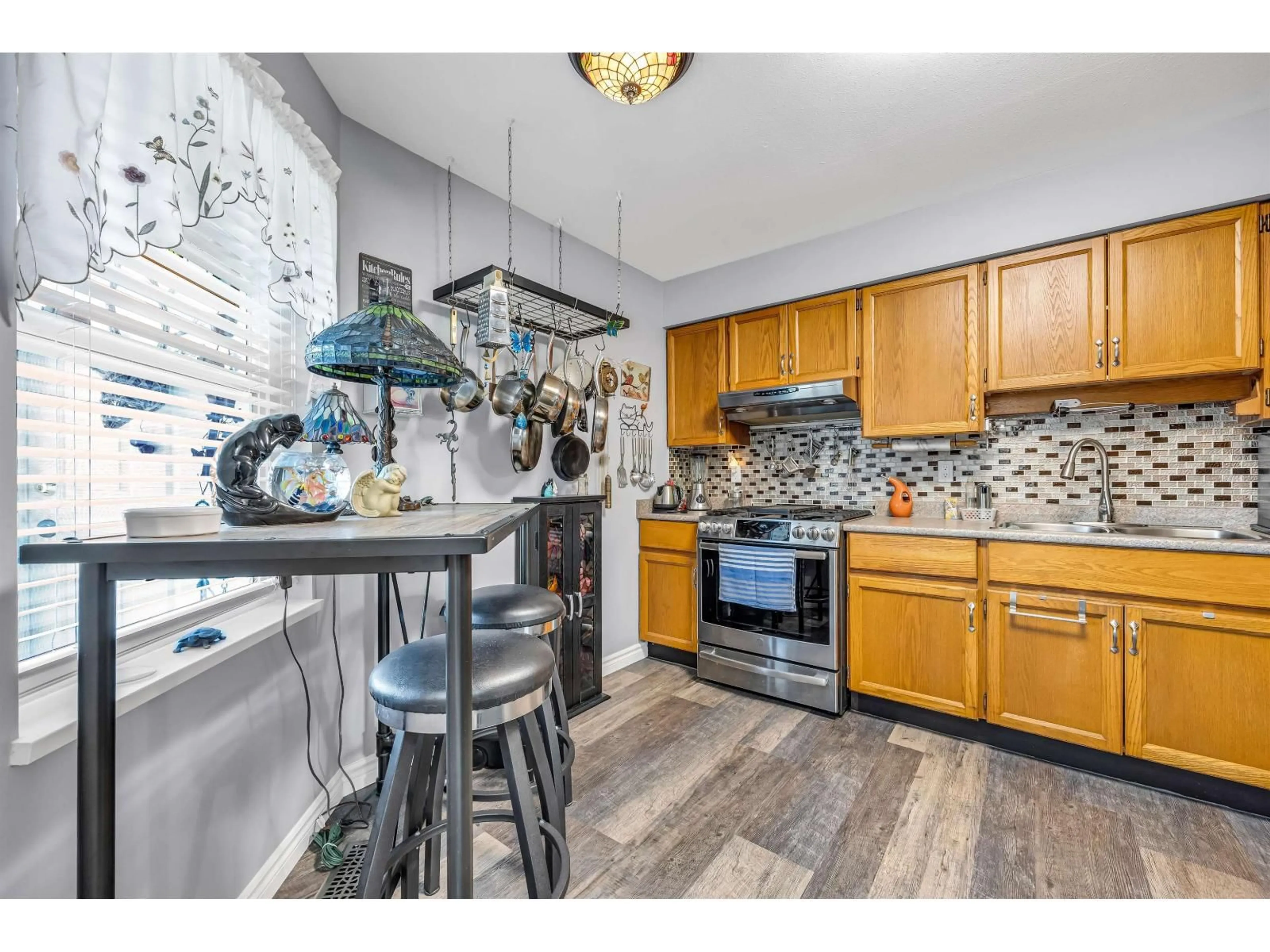 Open concept kitchen, unknown for 11 - 5365 205, Langley British Columbia V3A7V7