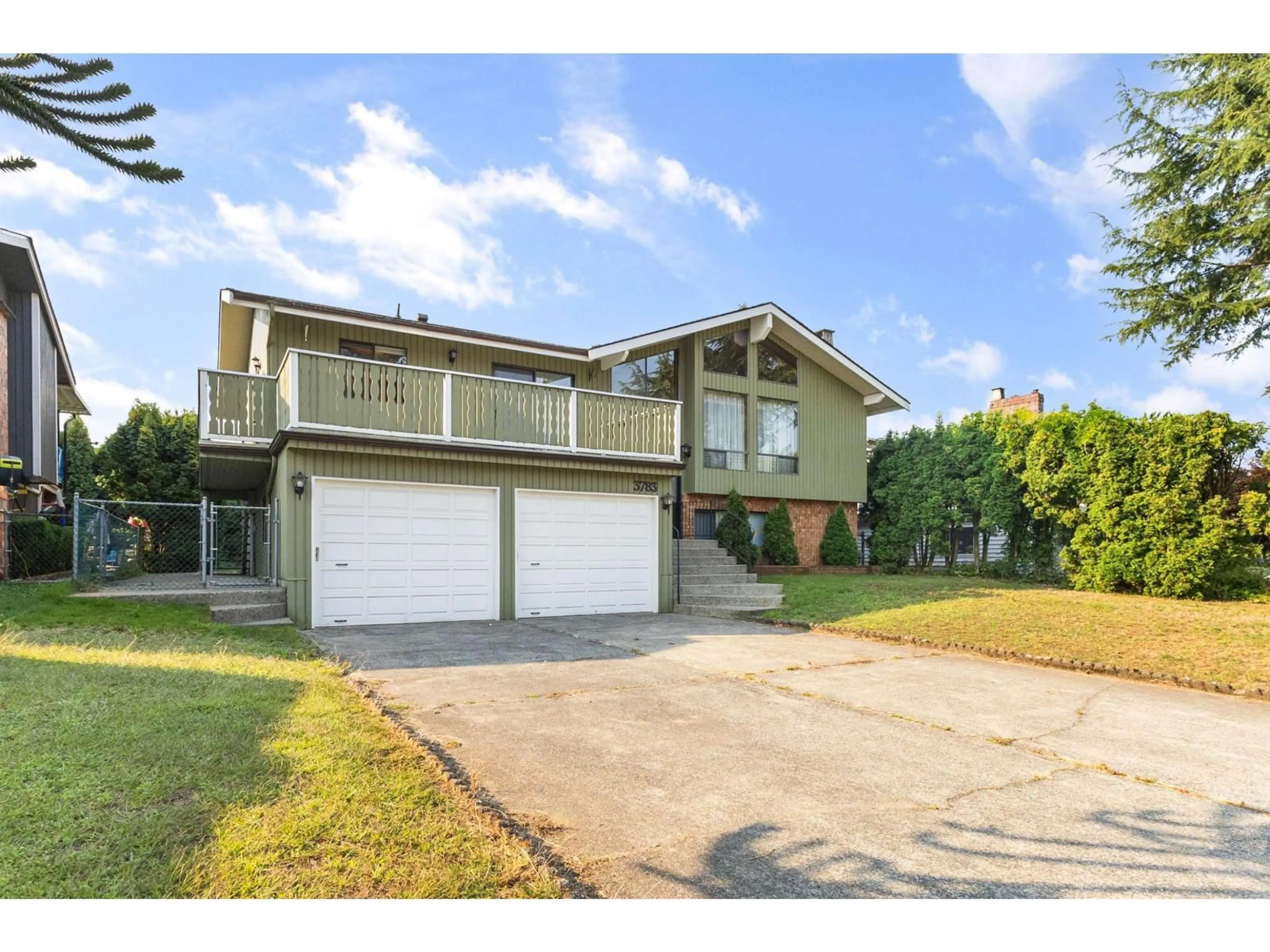 A pic from outside/outdoor area/front of a property/back of a property/a pic from drone, street for 3783 NANAIMO, Abbotsford British Columbia V2T4Z8