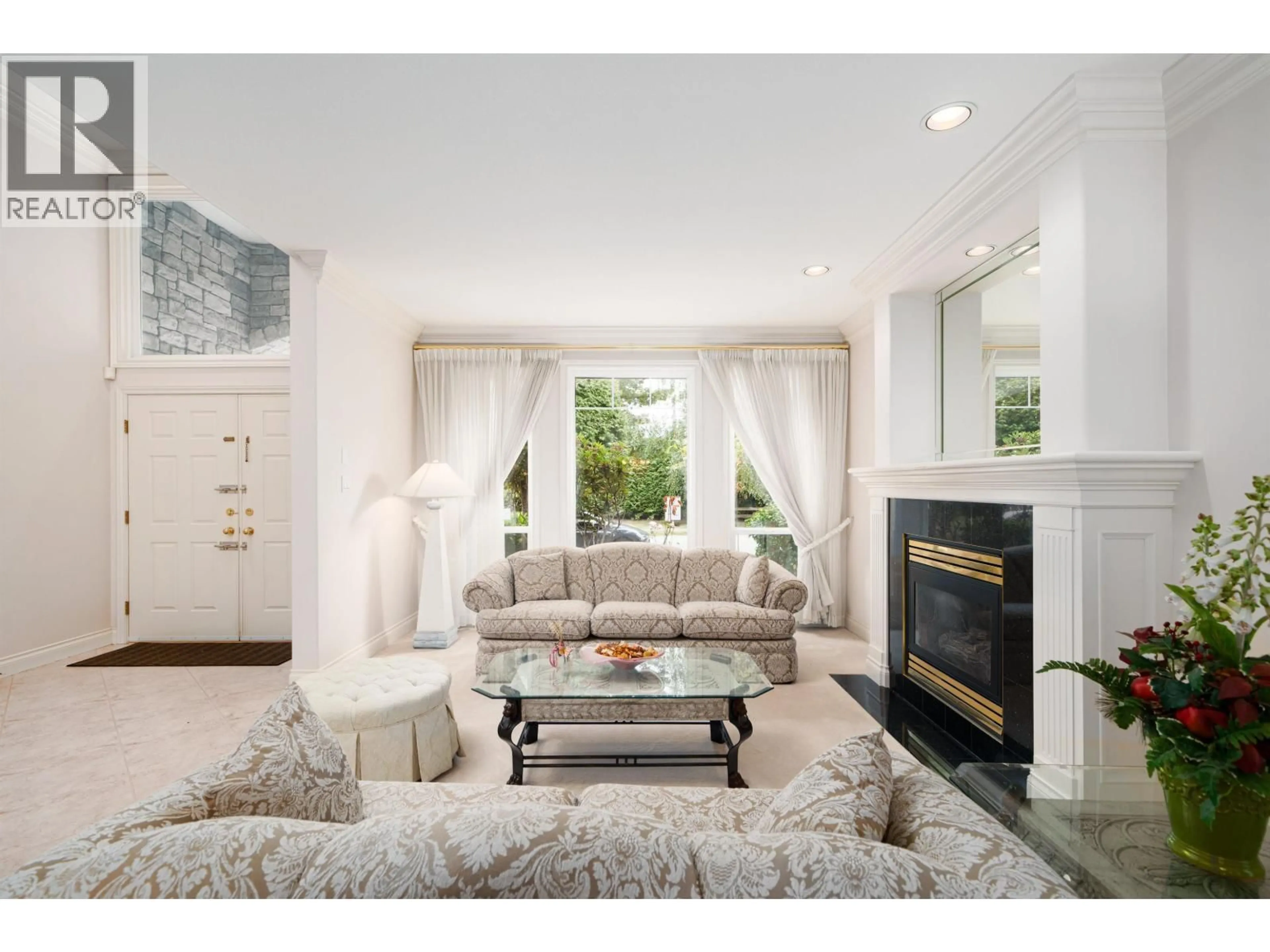 Living room with furniture, unknown for 3111 WESTMINSTER HIGHWAY, Richmond British Columbia V7C5R1