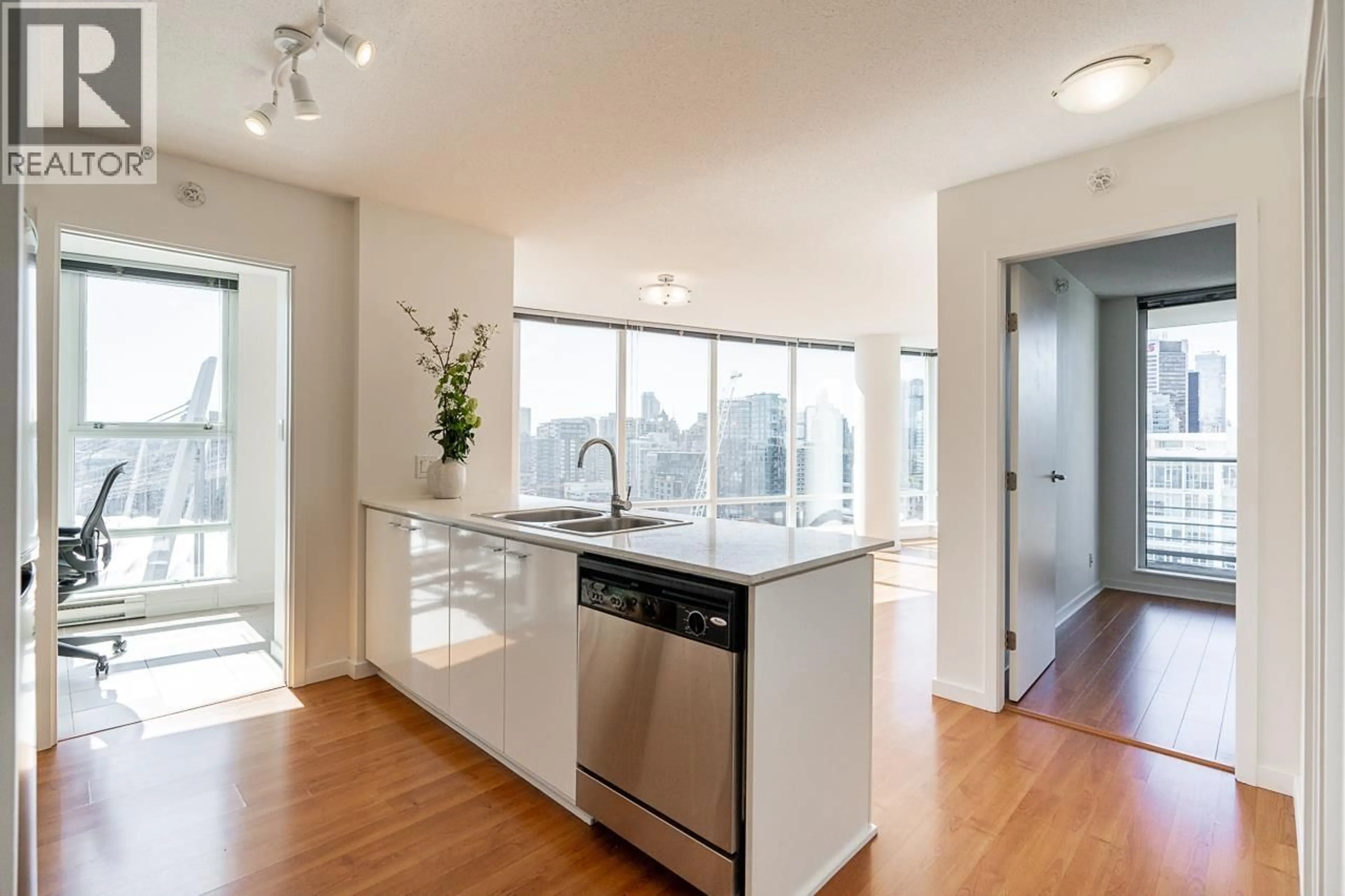 Open concept kitchen, unknown for 2803 - 111 GEORGIA STREET, Vancouver British Columbia V6B1T8
