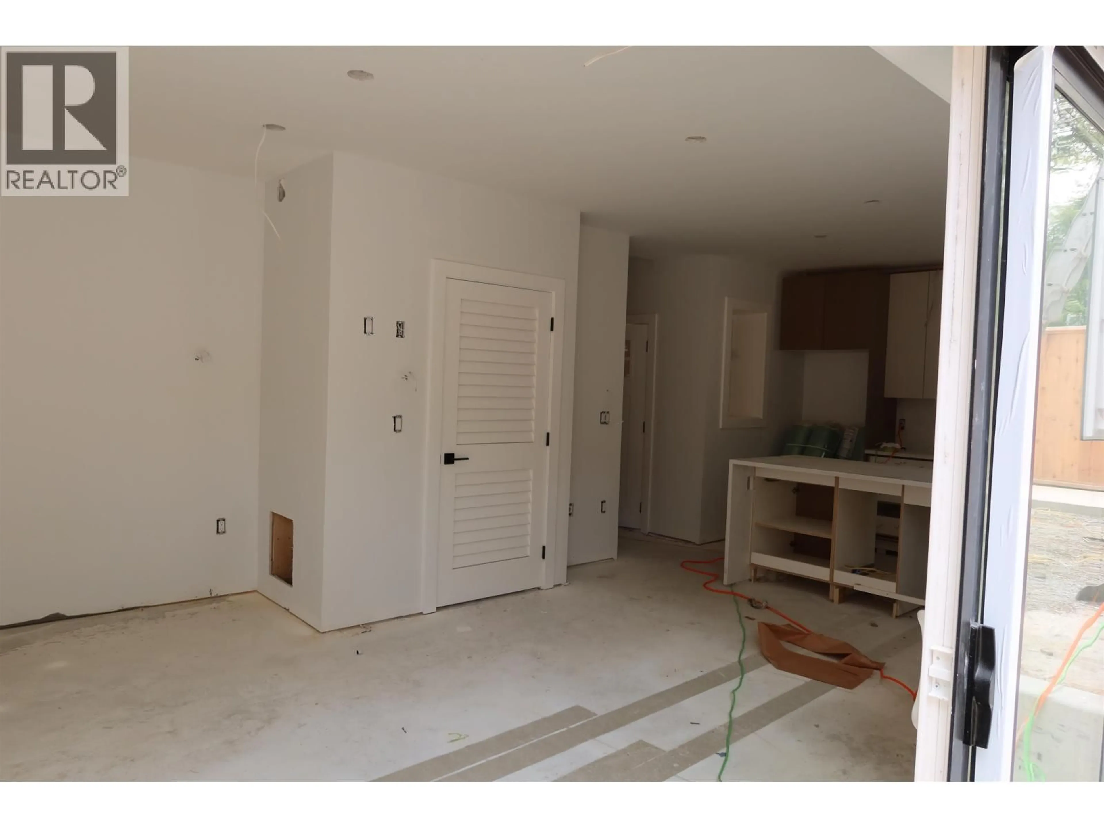 Unknown for A - 2735 8TH AVENUE, Vancouver British Columbia V6K2B7