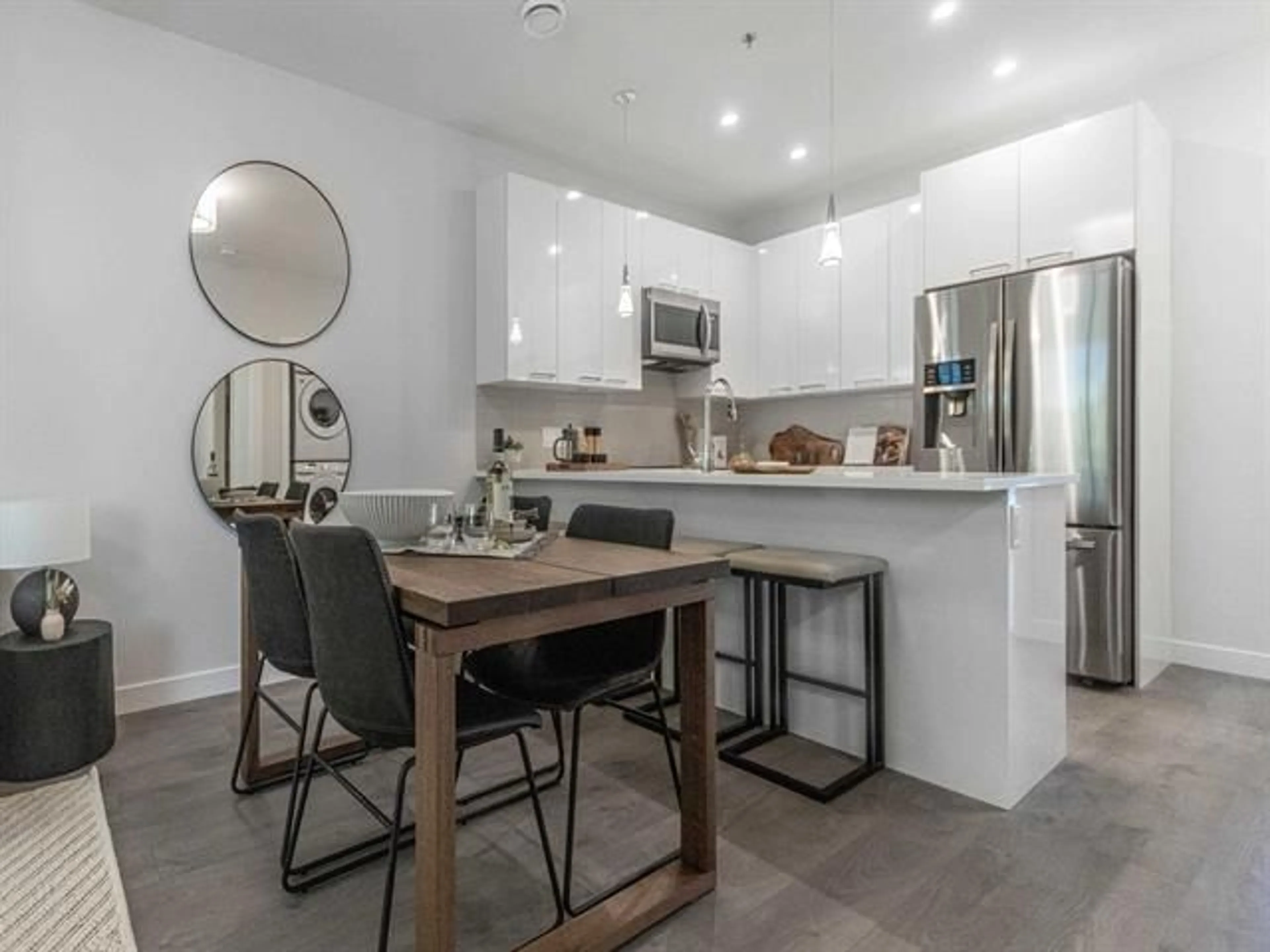 Open concept kitchen, unknown for 222 - 33886 PINE, Abbotsford British Columbia V2S2P3