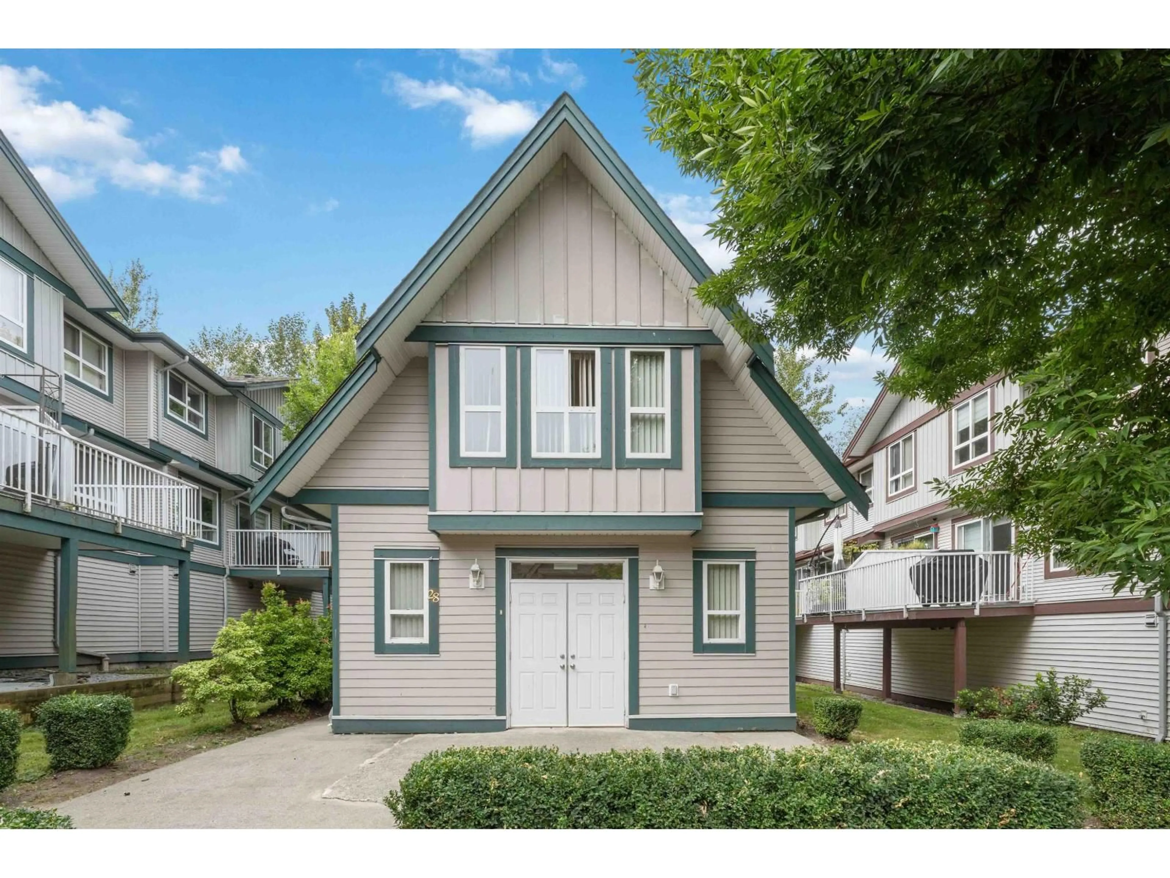 Home with vinyl exterior material, street for 3 - 12730 66, Surrey British Columbia V3W1P3