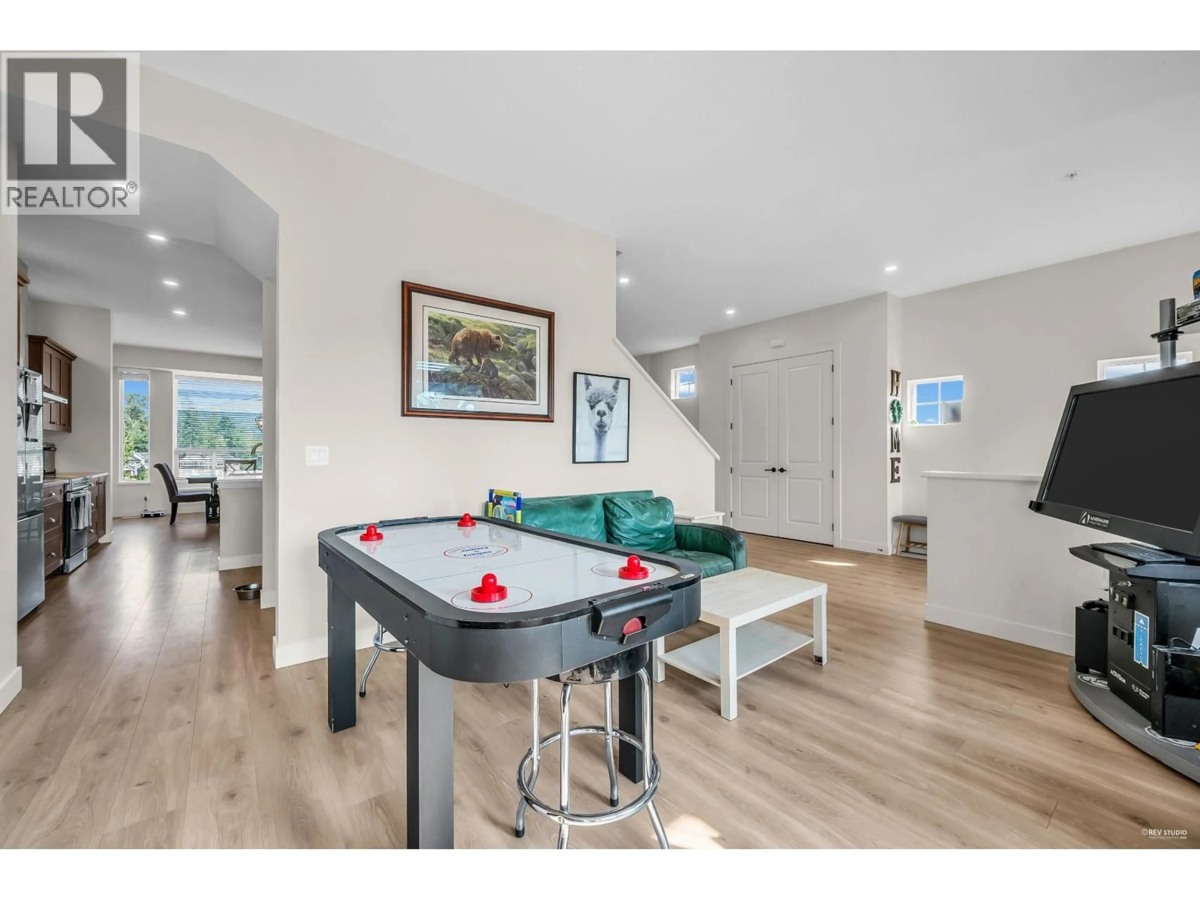 A pic of a room for 11004 HARRIS DRIVE, Maple Ridge British Columbia V2W1Z8