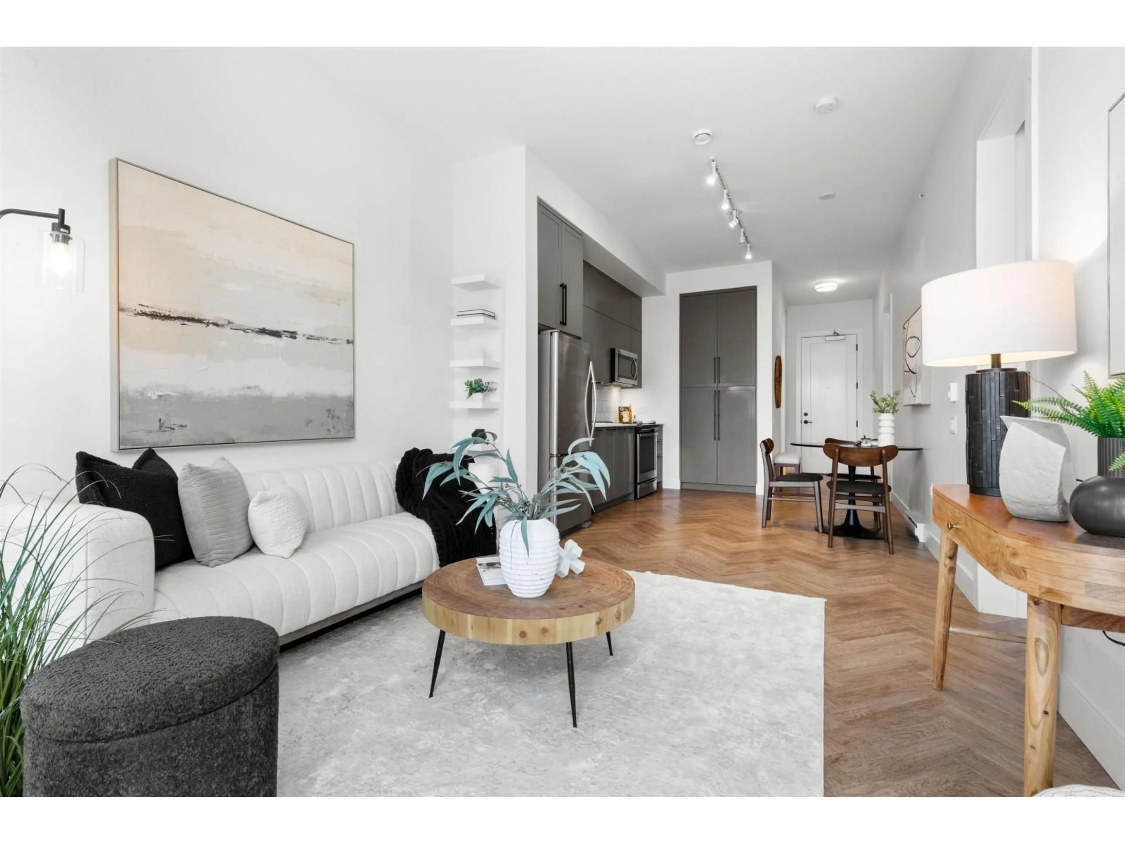 Living room with furniture, unknown for 409 - 14968 101A, Surrey British Columbia V3R0E8