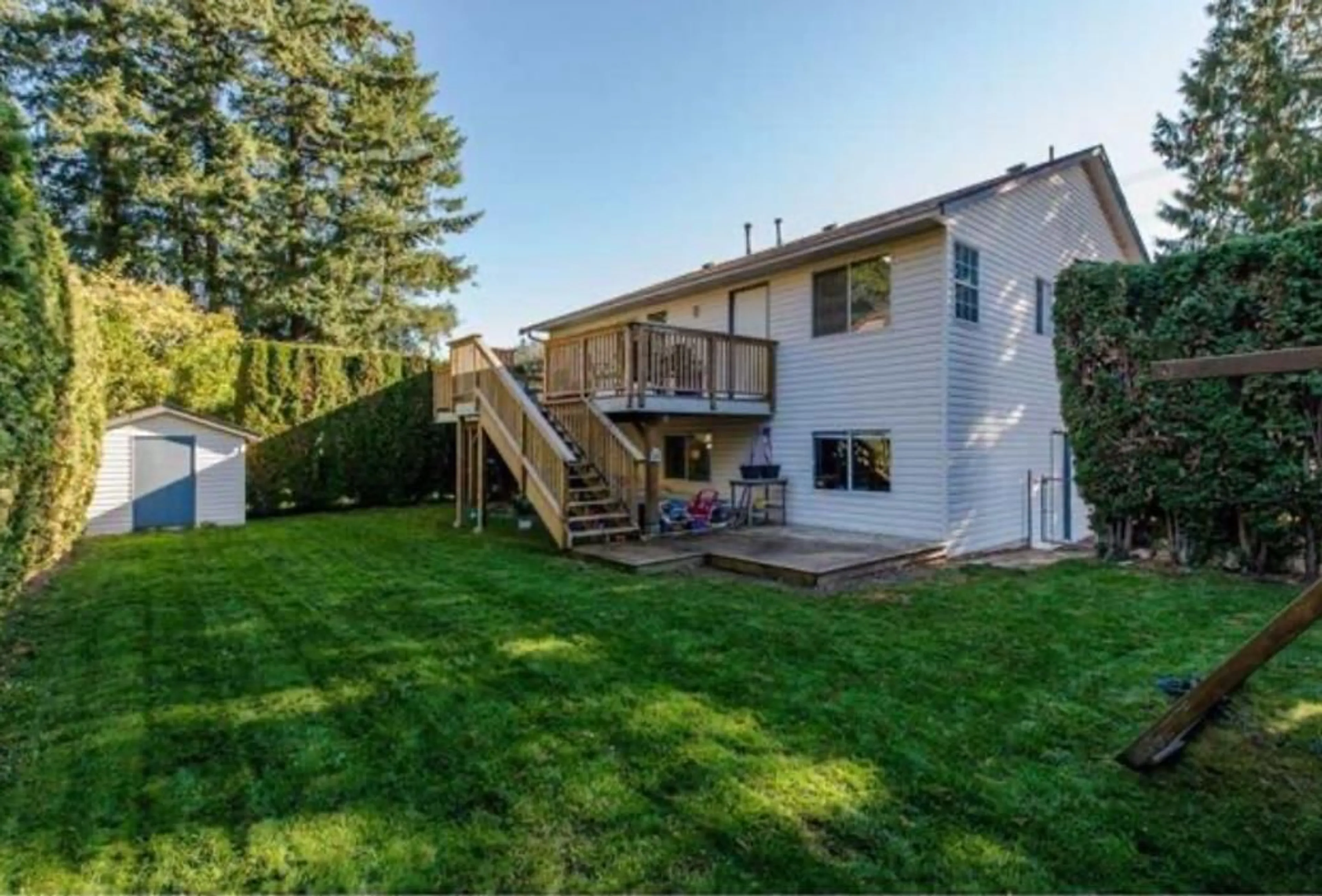 Patio, water/lake/river/ocean view for 34735 OLD CLAYBURN, Abbotsford British Columbia V2S4H7