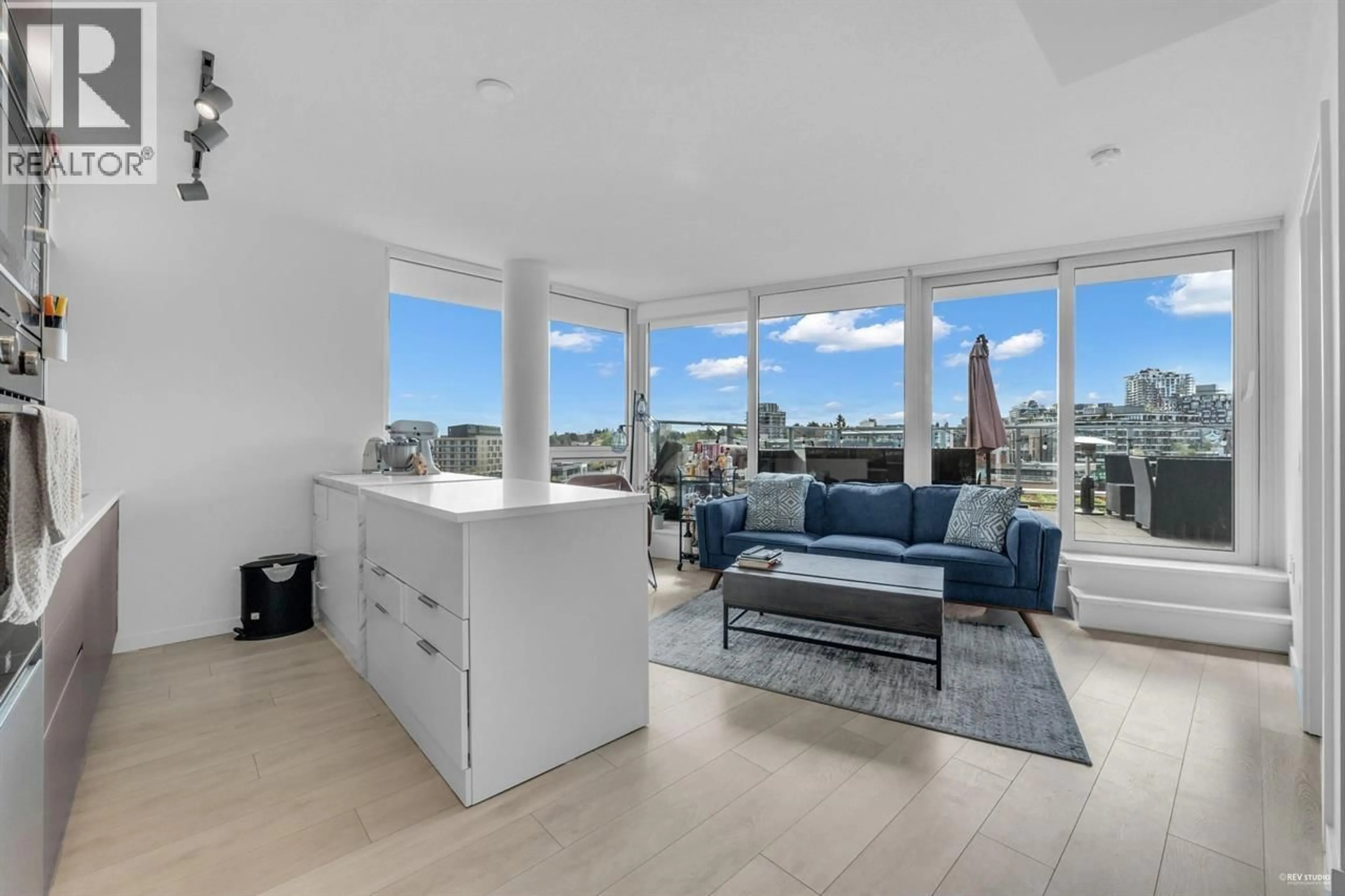 Living room with furniture, unknown for 1015 - 180 2ND AVENUE, Vancouver British Columbia V5T0K4