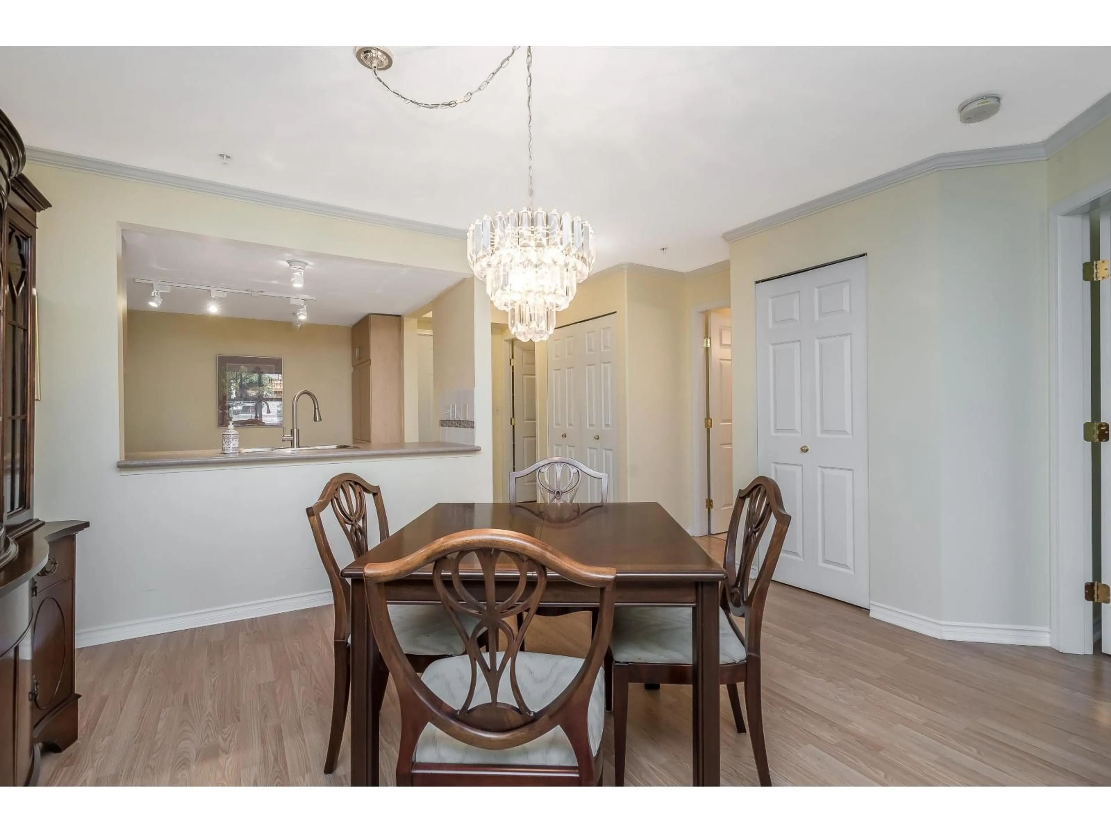 Dining room, unknown for 303 - 15325 17, Surrey British Columbia V4A1T8