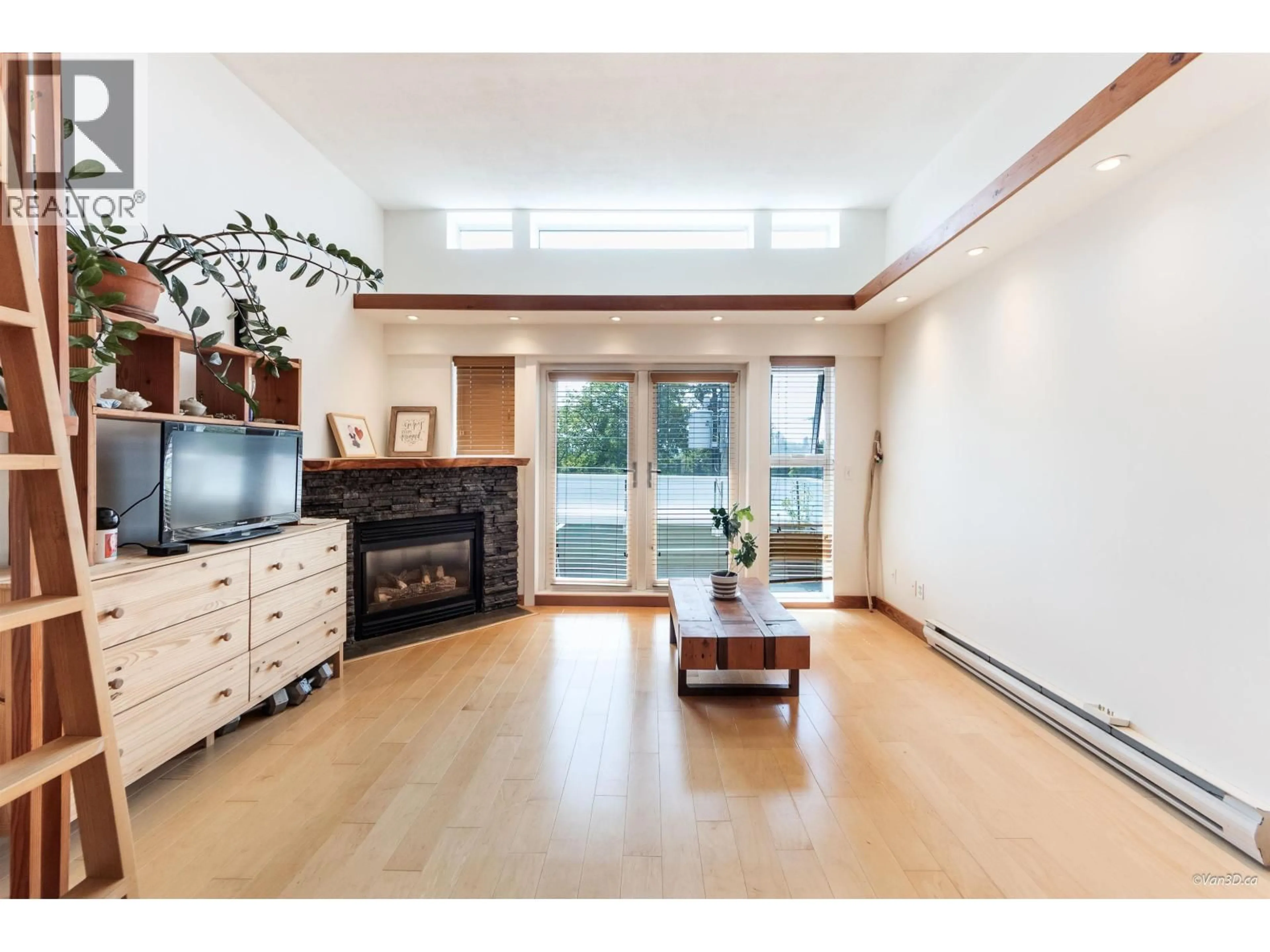 Unknown for 307 - 980 22ND AVENUE, Vancouver British Columbia V5Z2A1