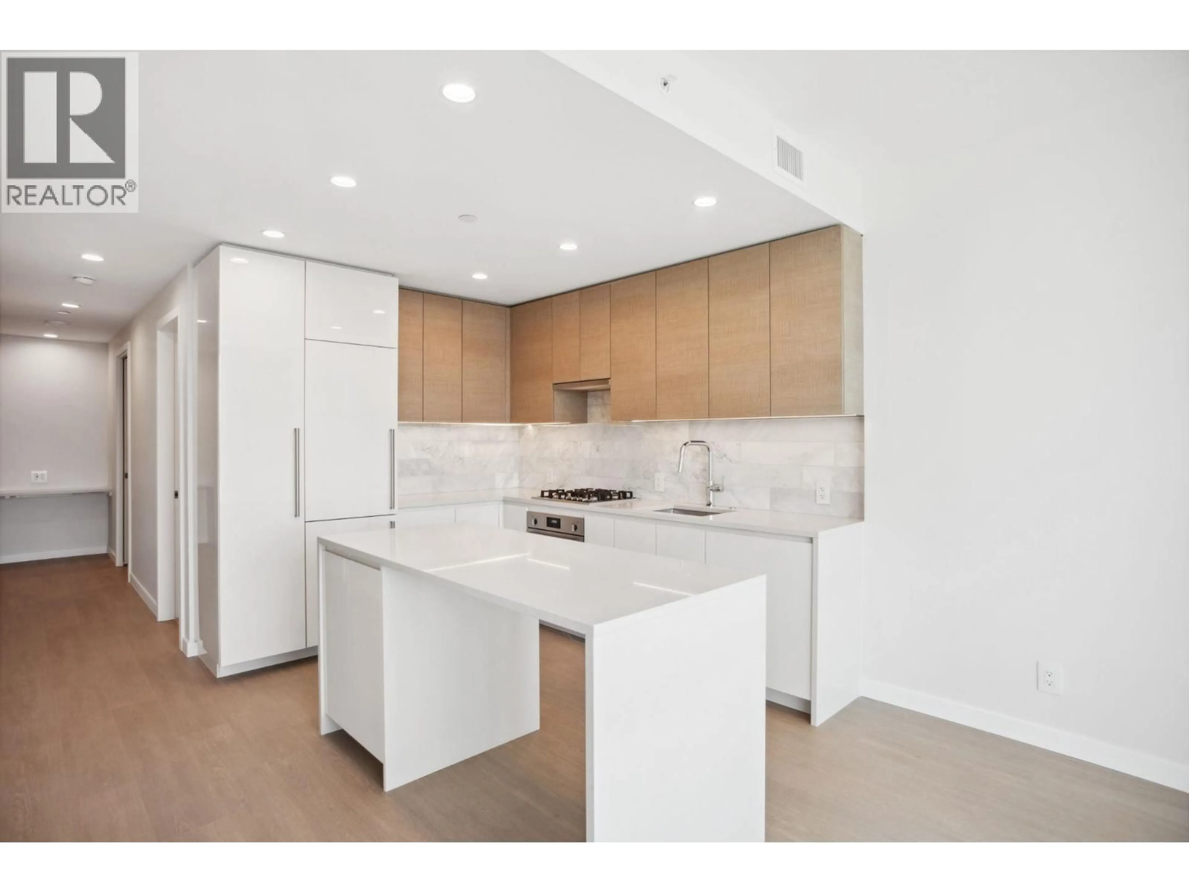 Standard kitchen, unknown for 2901 - 2186 GILMORE AVENUE, Burnaby British Columbia V5C0N7