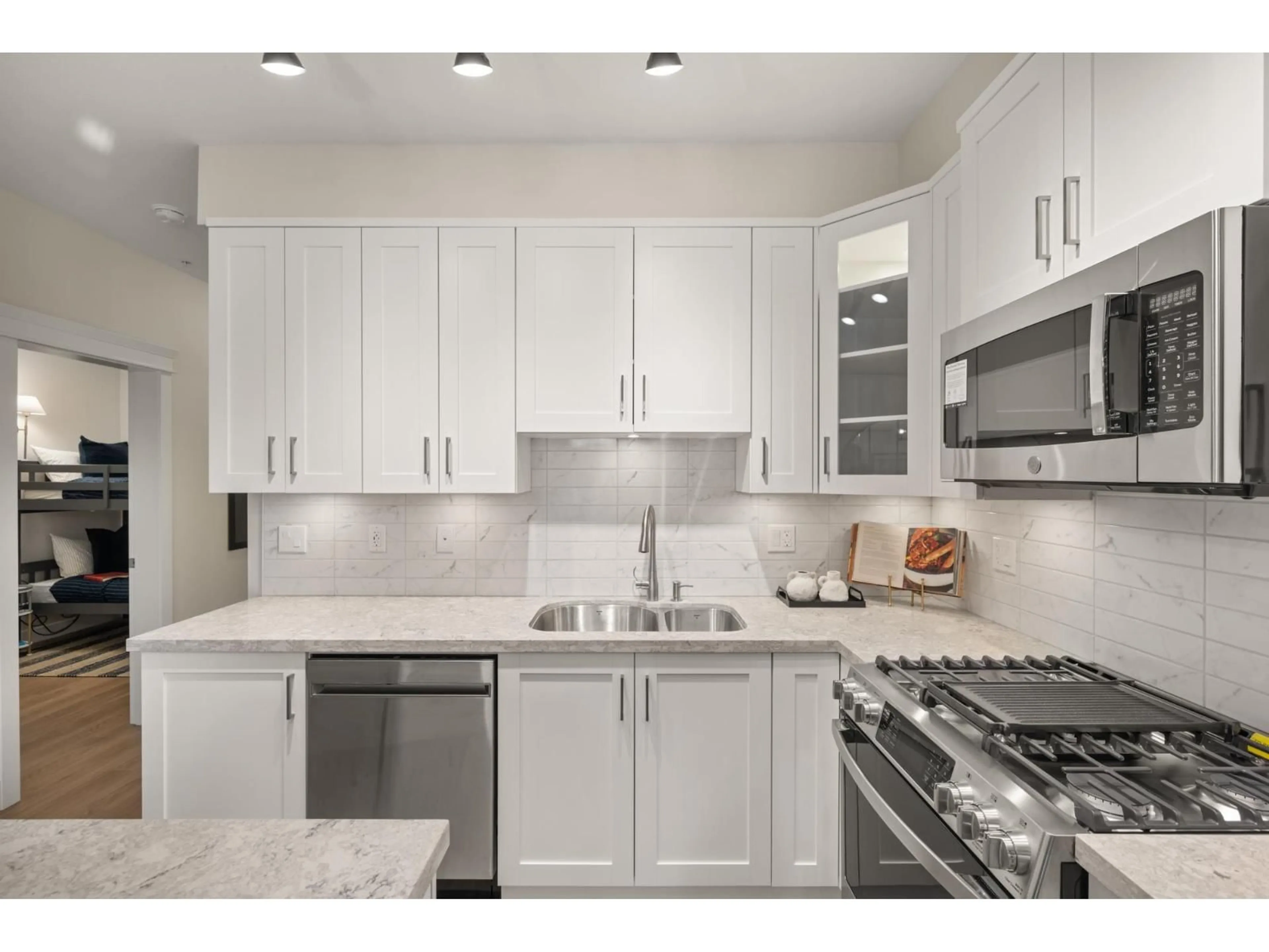 Standard kitchen, ceramic/tile floor for 407 - 20926 83, Langley British Columbia V2Y3Y9