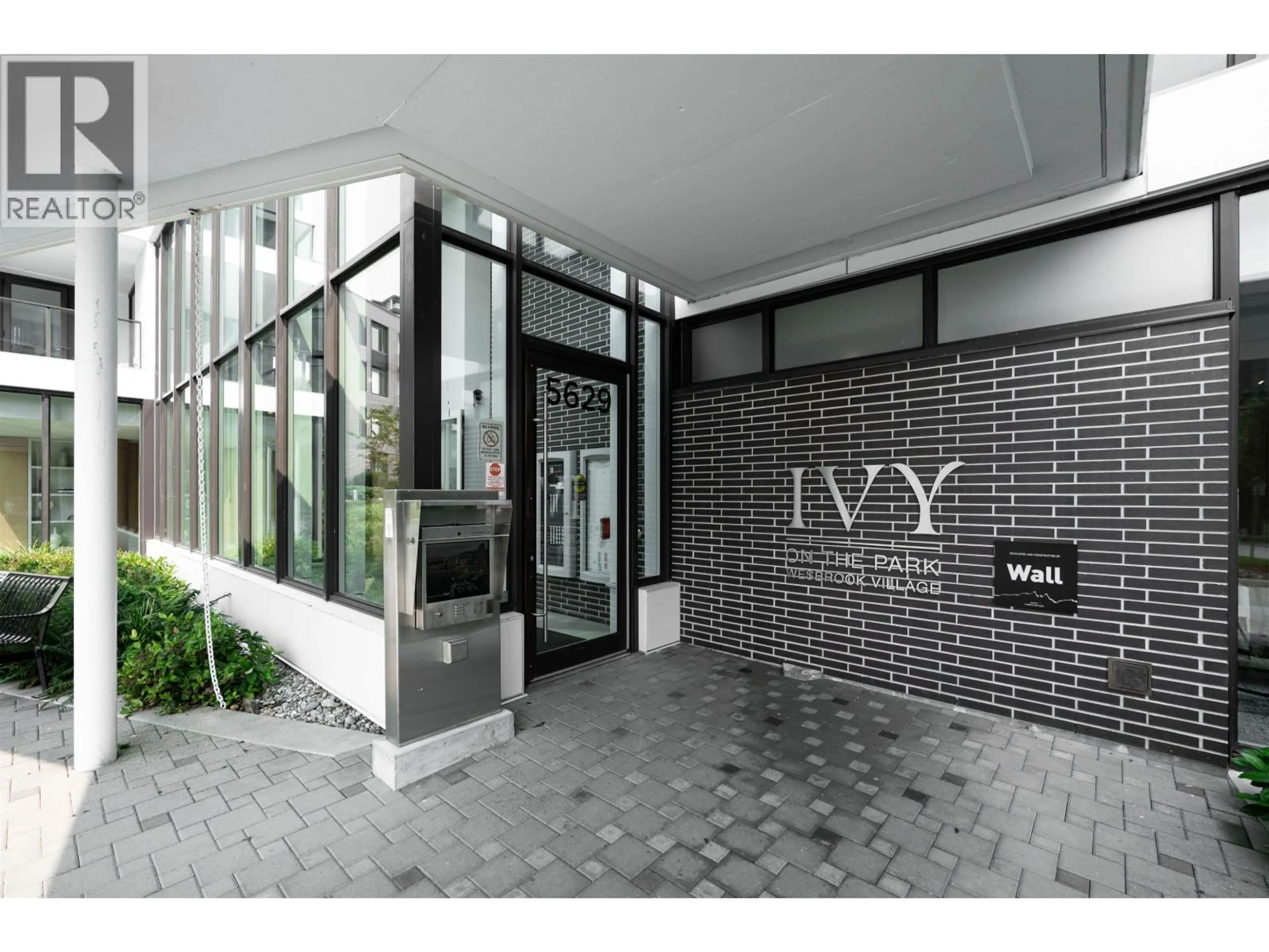 Indoor foyer for 503 - 5629 BIRNEY AVENUE, Vancouver British Columbia V6S0L5