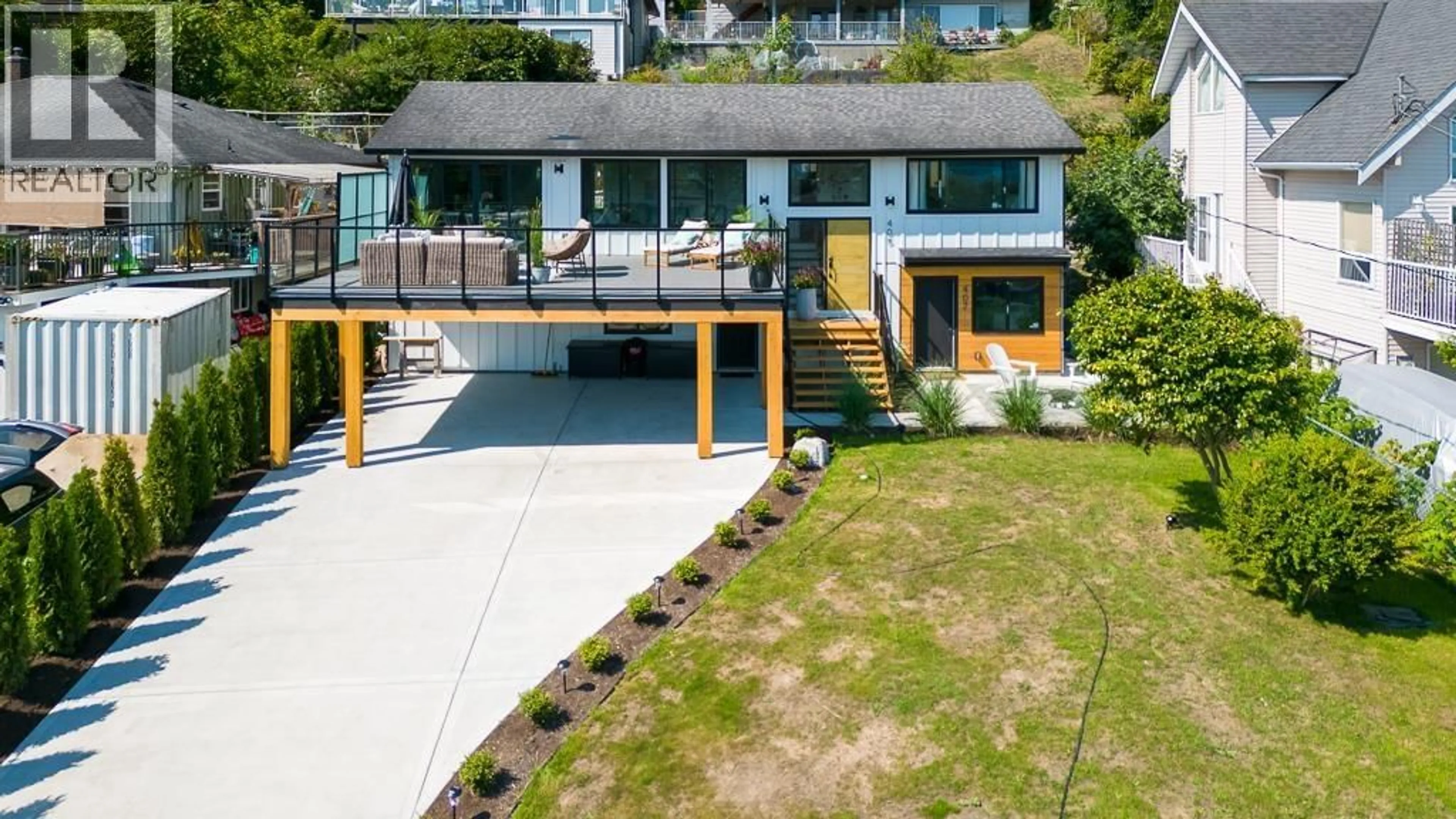 A pic from outside/outdoor area/front of a property/back of a property/a pic from drone, water/lake/river/ocean view for 405 FLETCHER ROAD, Gibsons British Columbia V0N1V0