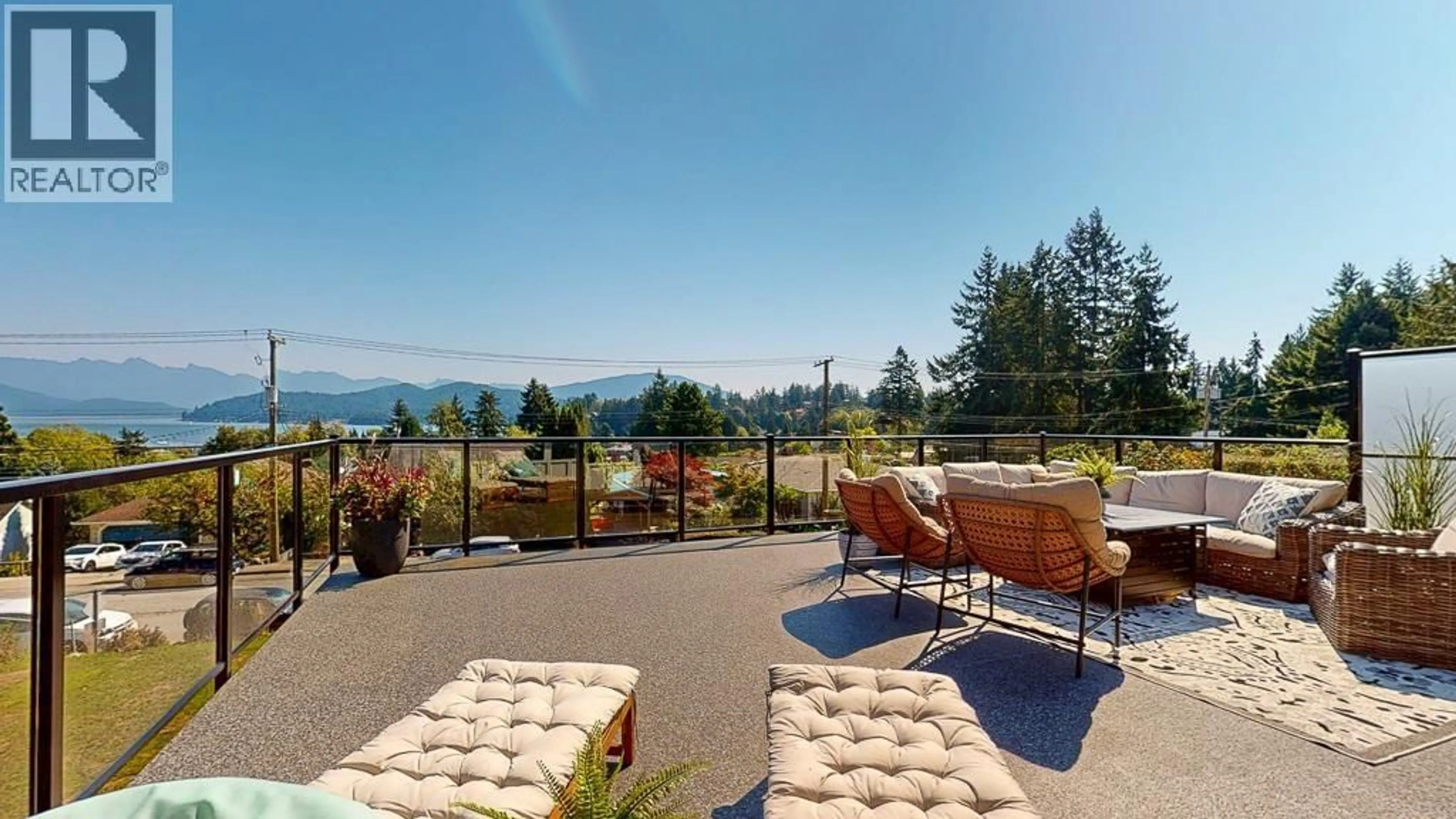 Patio, water/lake/river/ocean view for 405 FLETCHER ROAD, Gibsons British Columbia V0N1V0