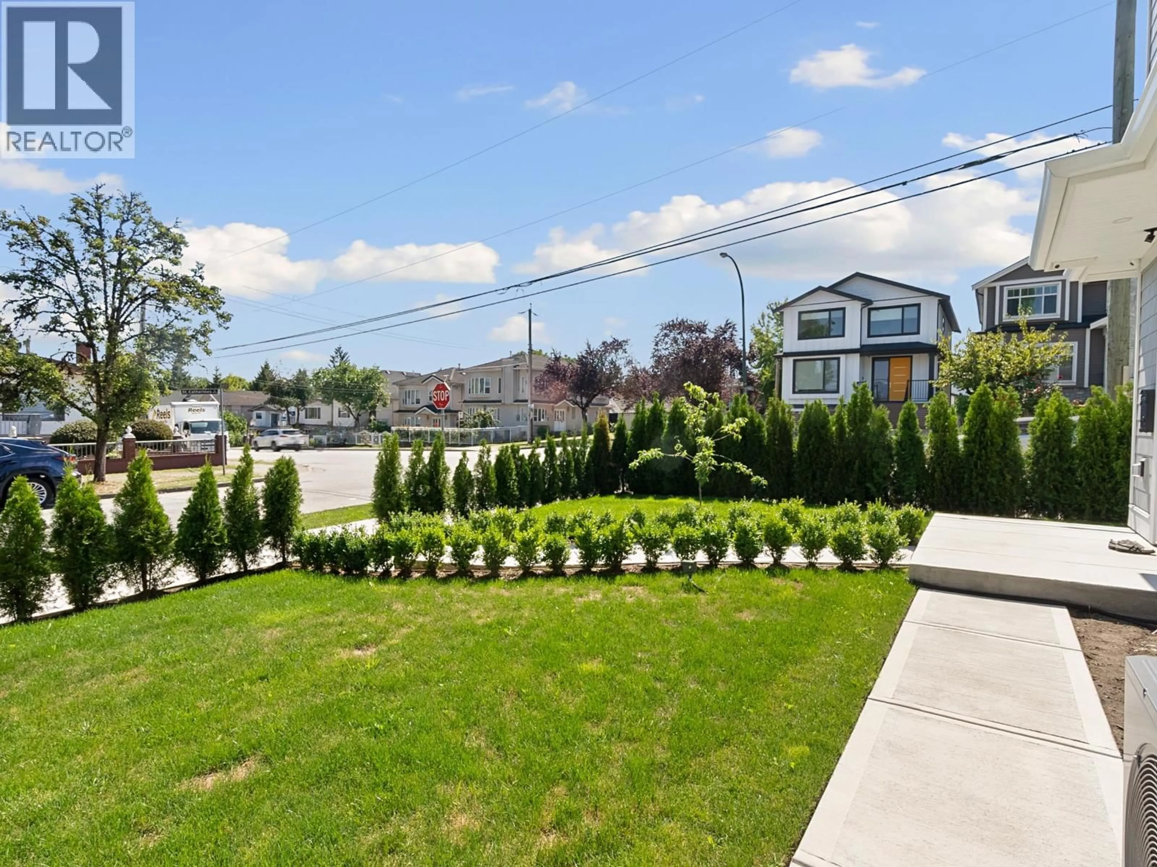 A pic from outside/outdoor area/front of a property/back of a property/a pic from drone, street for 4041 ST. CATHERINES STREET, Vancouver British Columbia V5V4L7
