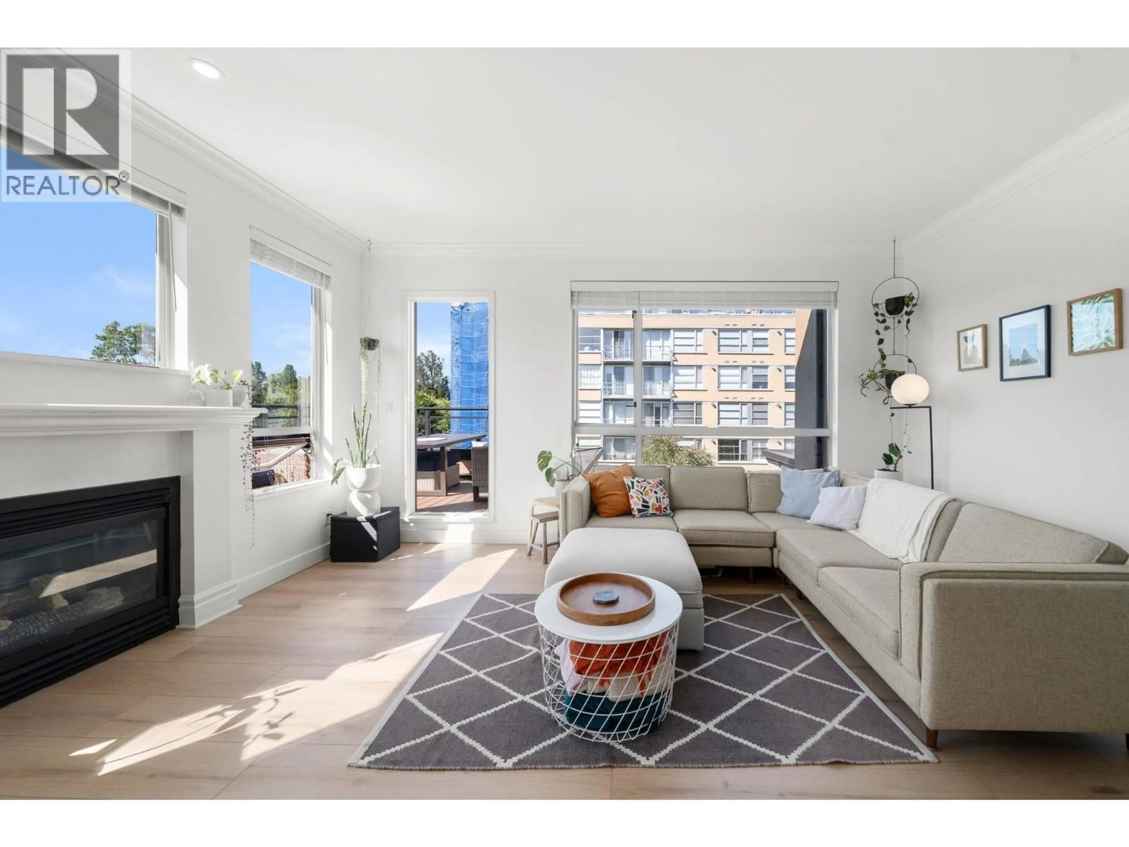 Living room with furniture, unknown for 400 - 2175 SALAL DRIVE, Vancouver British Columbia V6K4V2