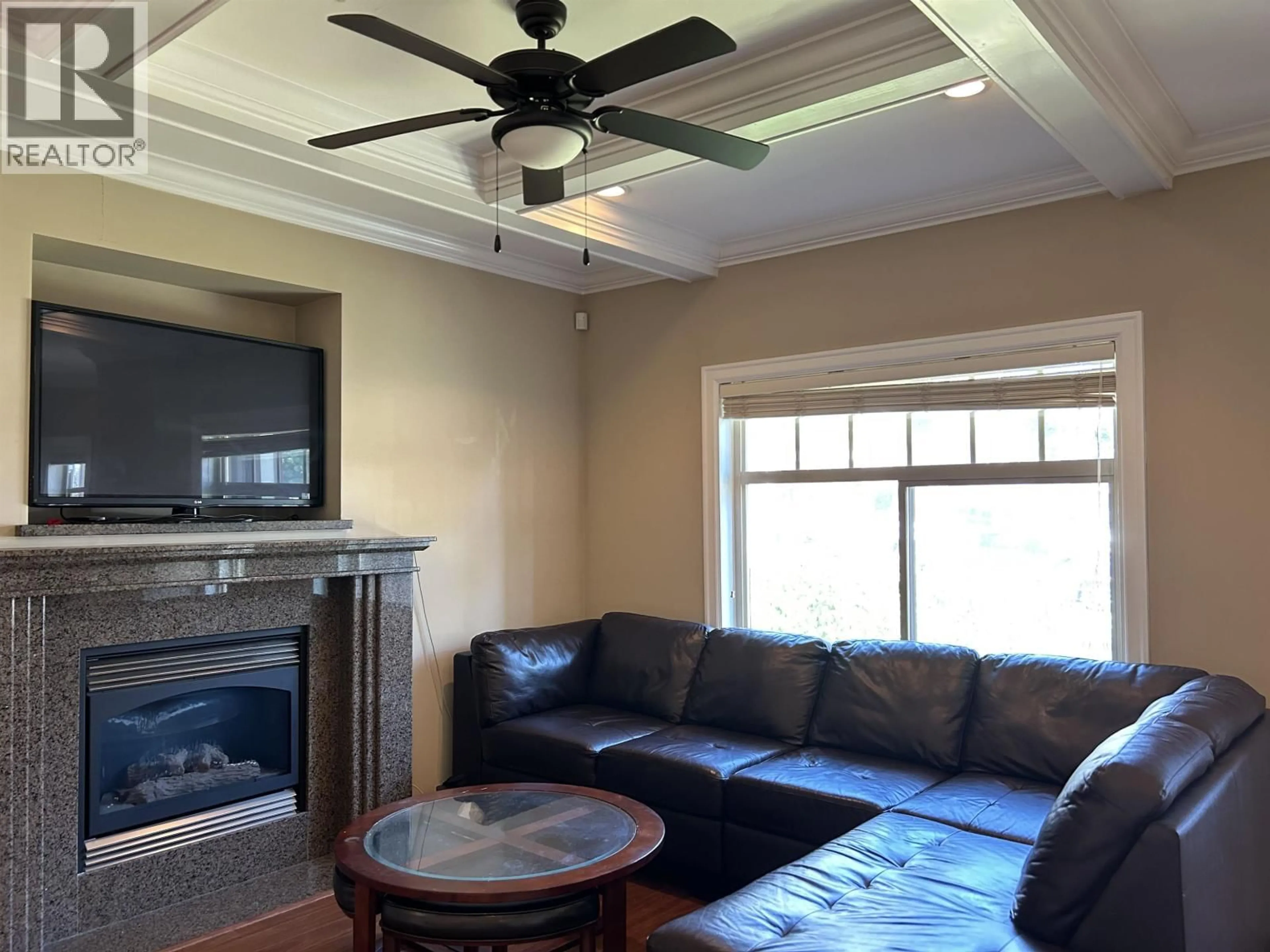 Living room with furniture, unknown for 8463 OAK STREET, Vancouver British Columbia V6P4A9